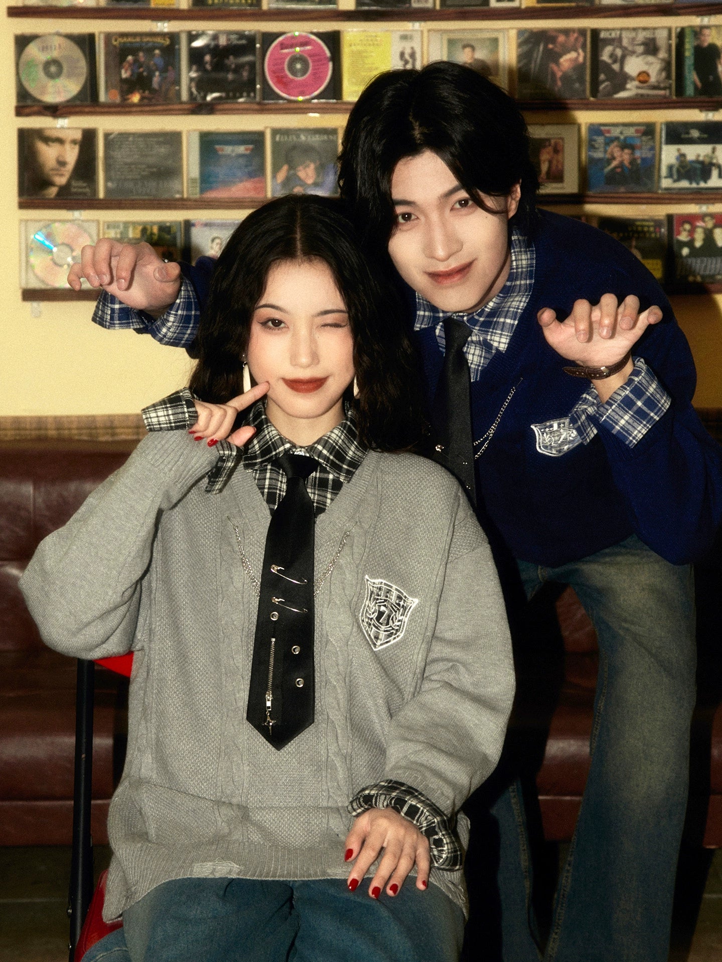 ALOHA Vintage Niche Tie Fake Two-piece Sweater