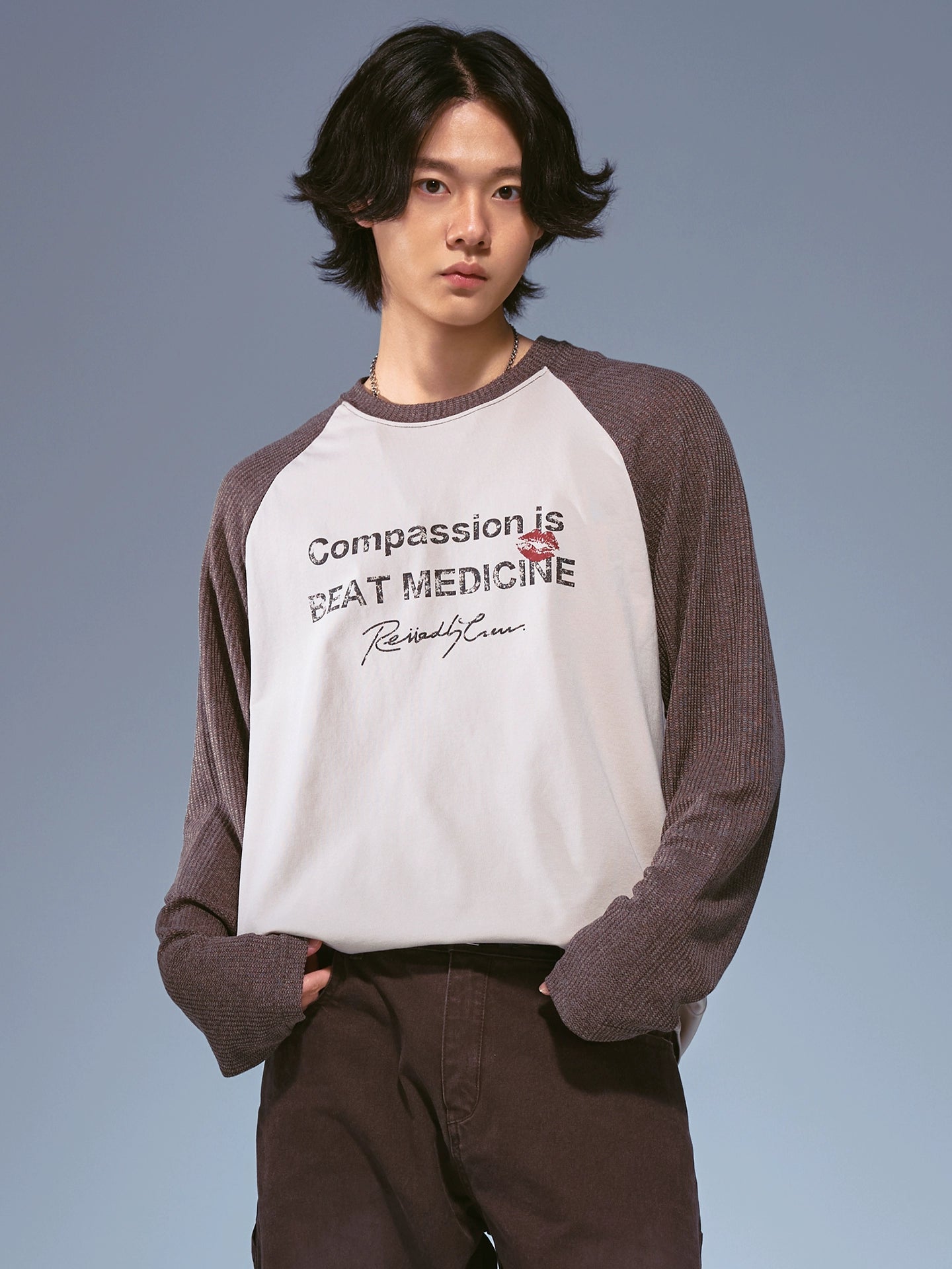 Remedy Letters Old Contrasting Color Shoulder Sleeves Long Sleeves