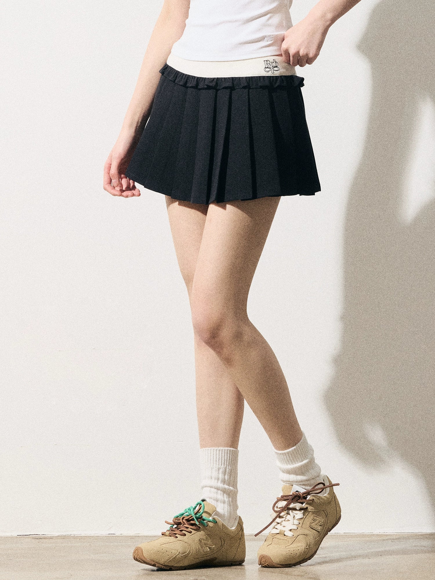 RPB BRAND Vintage College High Waist Skinny Ballet Pleated Skirt