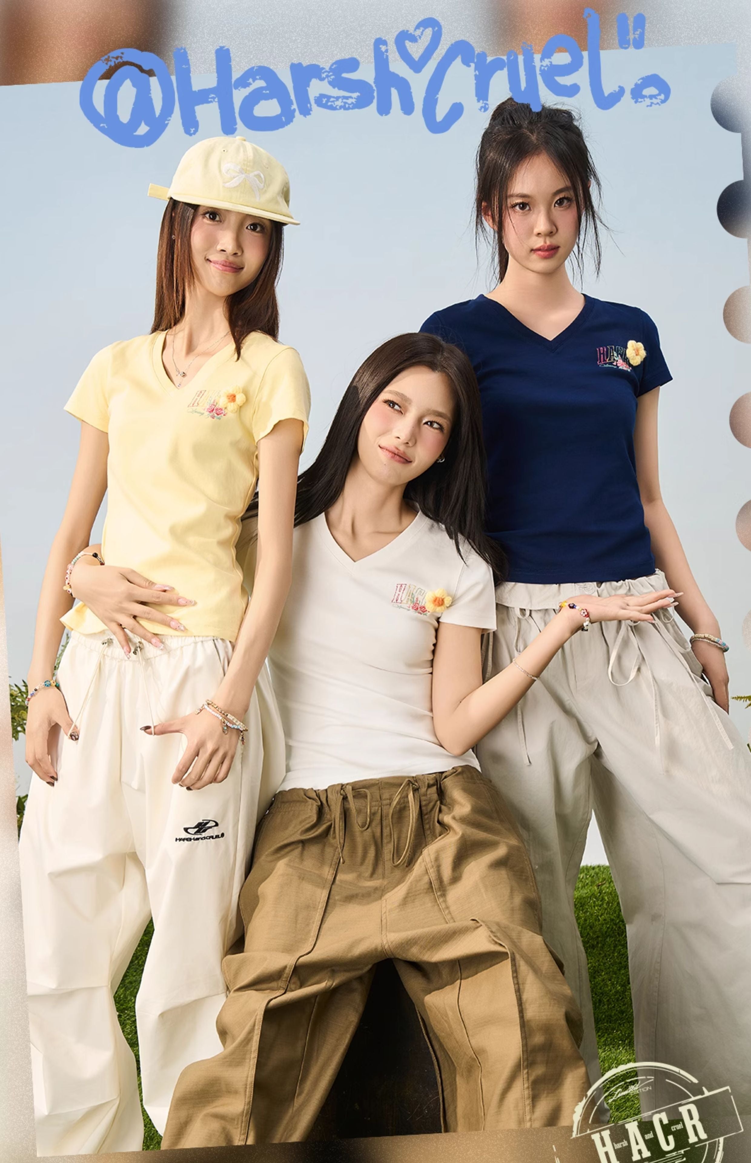 HACR Wool Small Flower Elastic Slim V-neck Tee