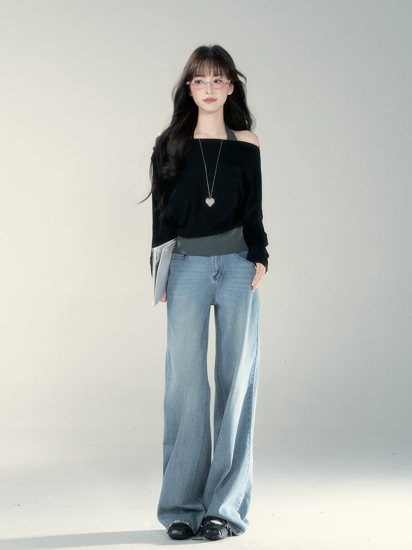 Wildberry Has A Shoulder Halterneck and Slim Long Sleeves