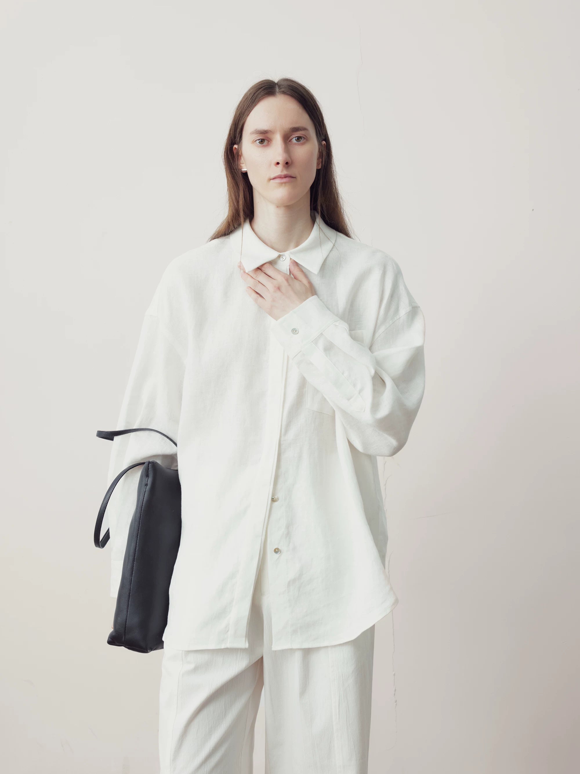 COLN Casual Loose Shoulder Long-sleeved Shirt