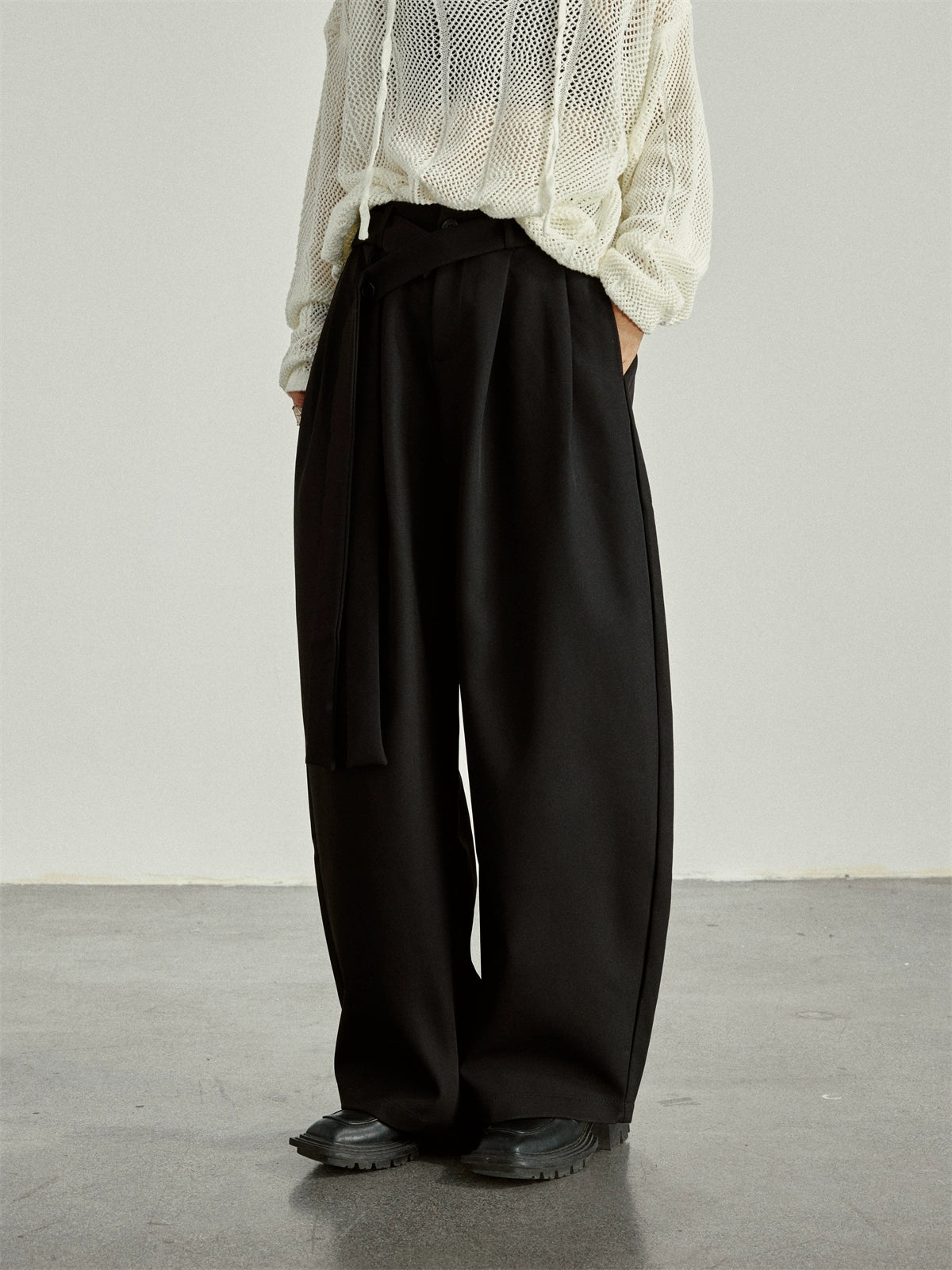 SUNYVONNE Pleated Versatile Suit Pants