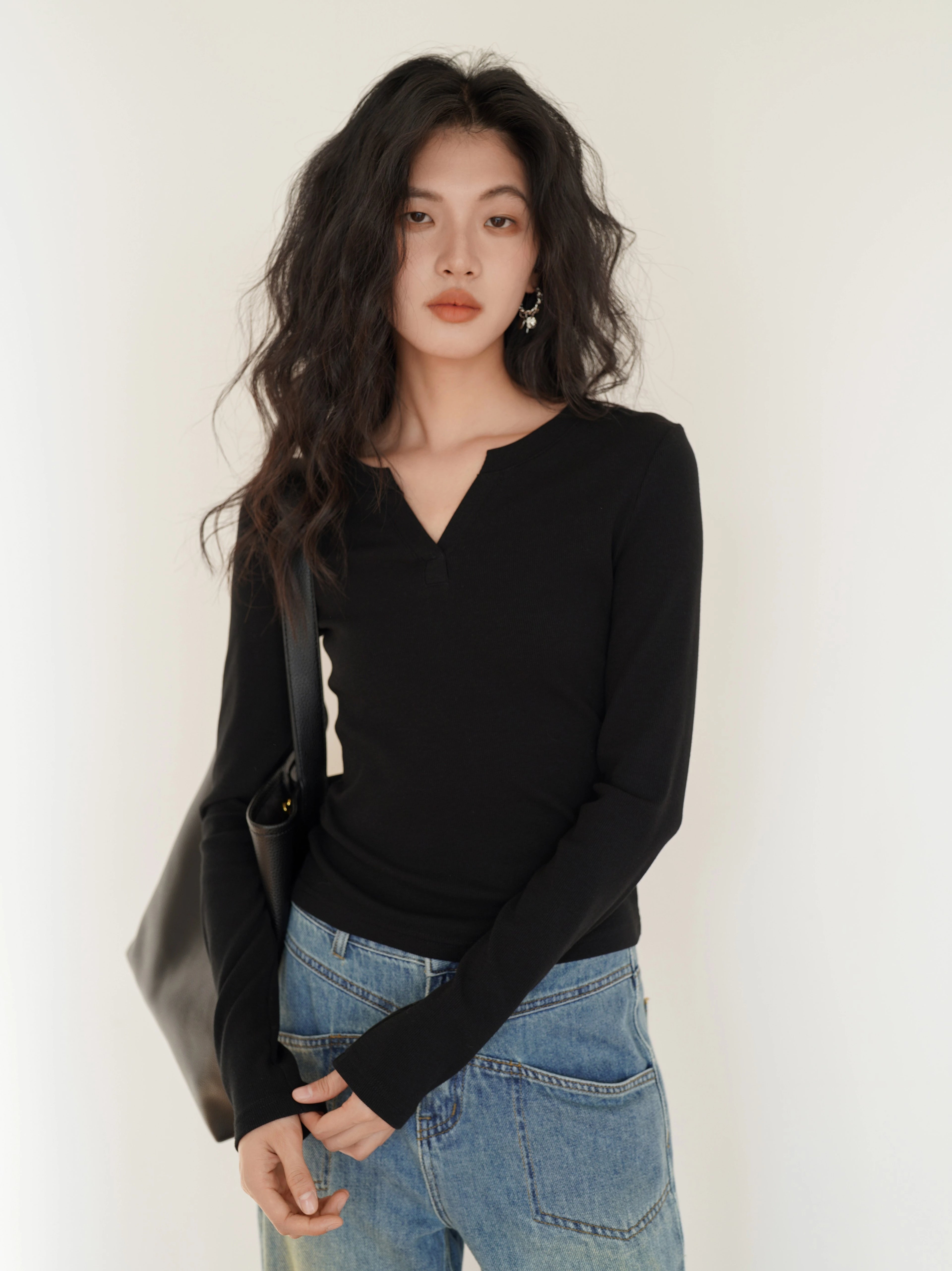 EMv Neck Knitted Bottom Long Sleeve