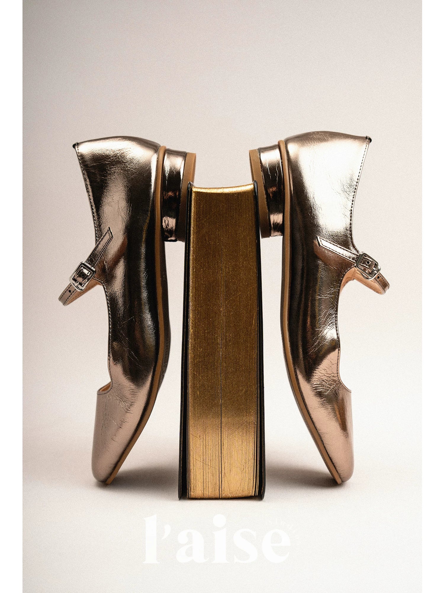 L'aise Pleated Cowhide Comfortable Shoes
