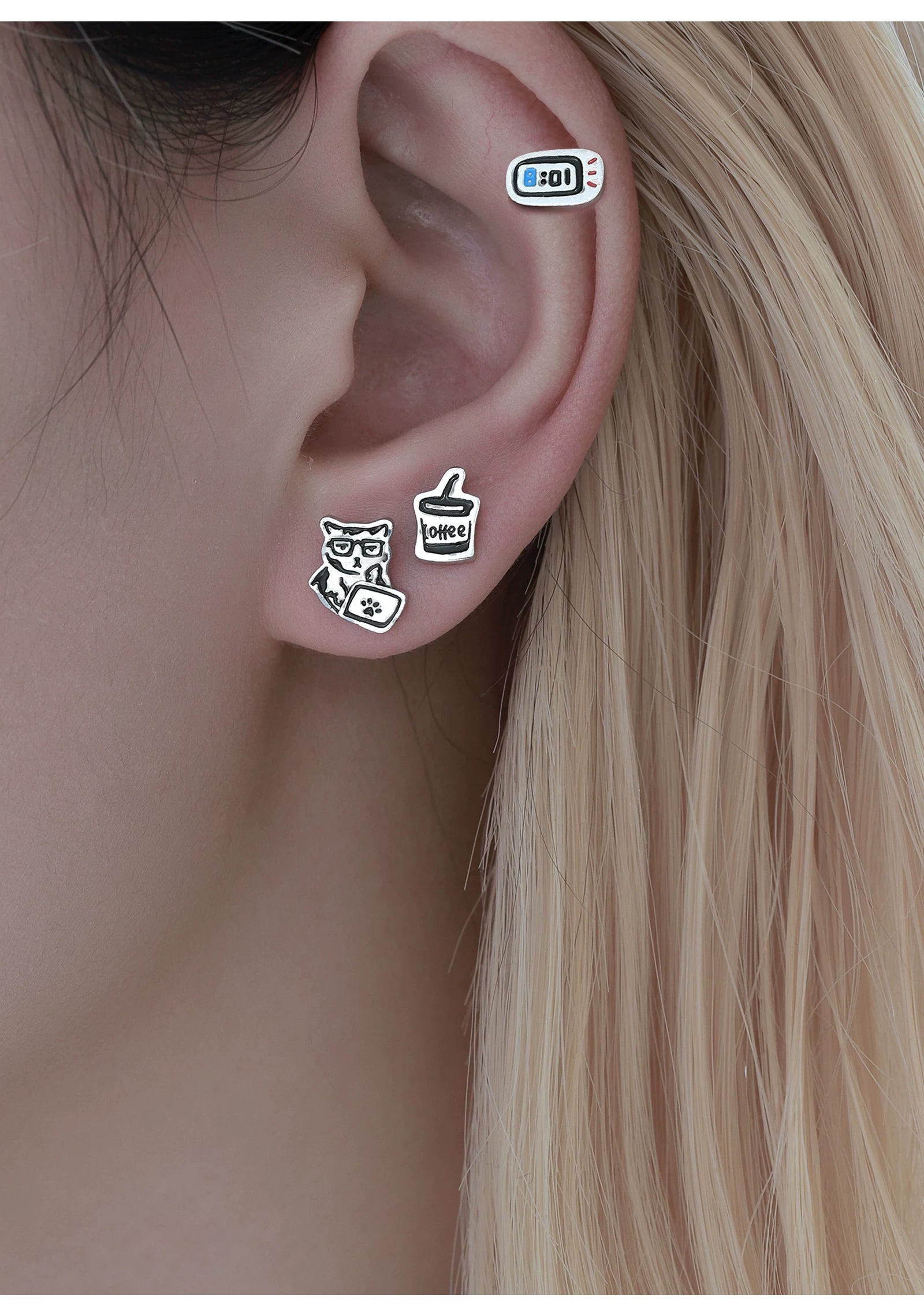 MASW Cute Working Cat Stud Earrings Fun Earrings