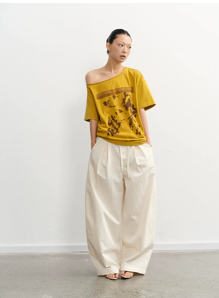 LINY LIBERTY Vintage Dalmatian Print Slanted Shoulder Knit Tee