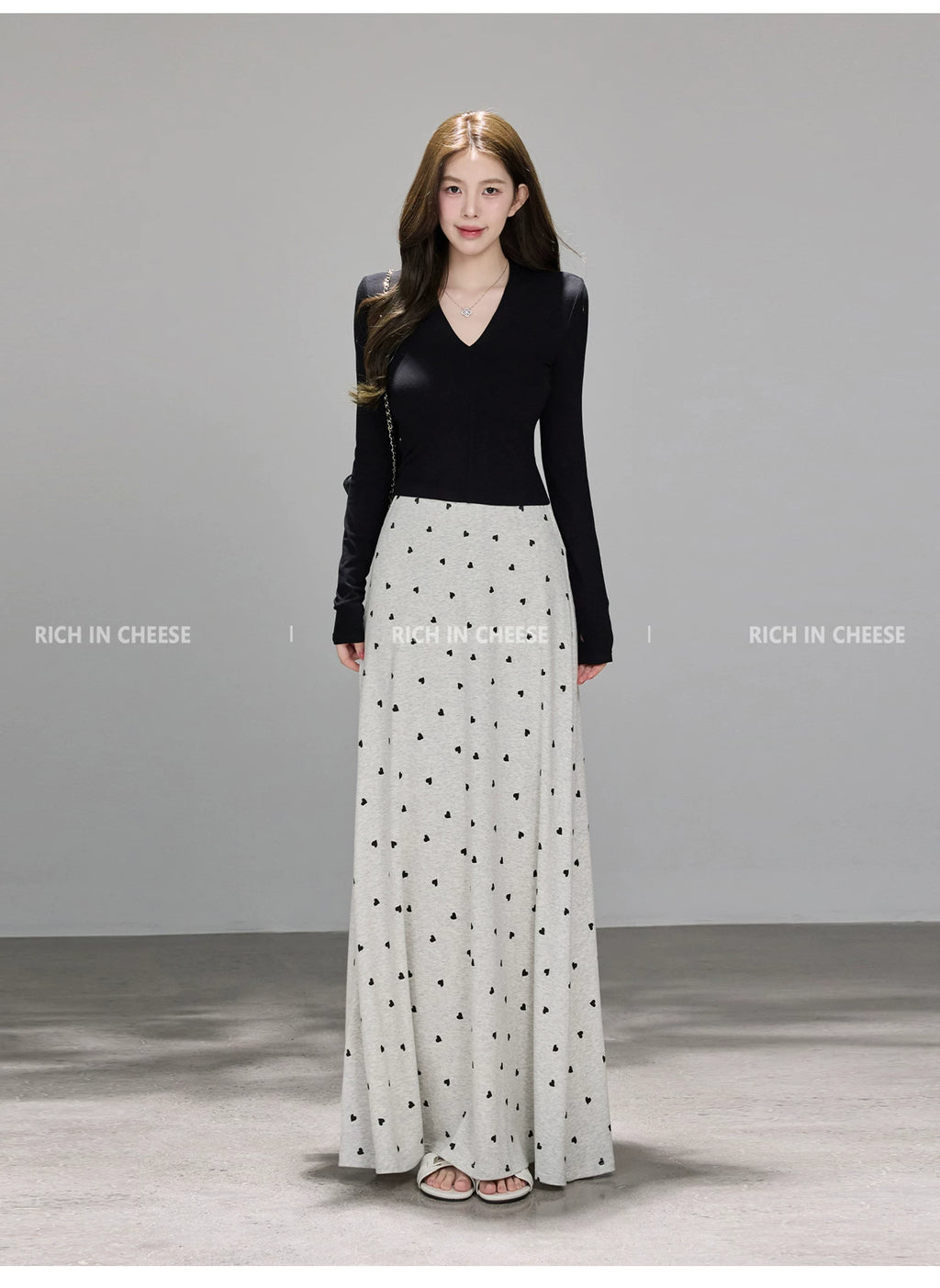 RICH IN CHEESE V-neck Stretch-knit Long-sleeved Skirt Set