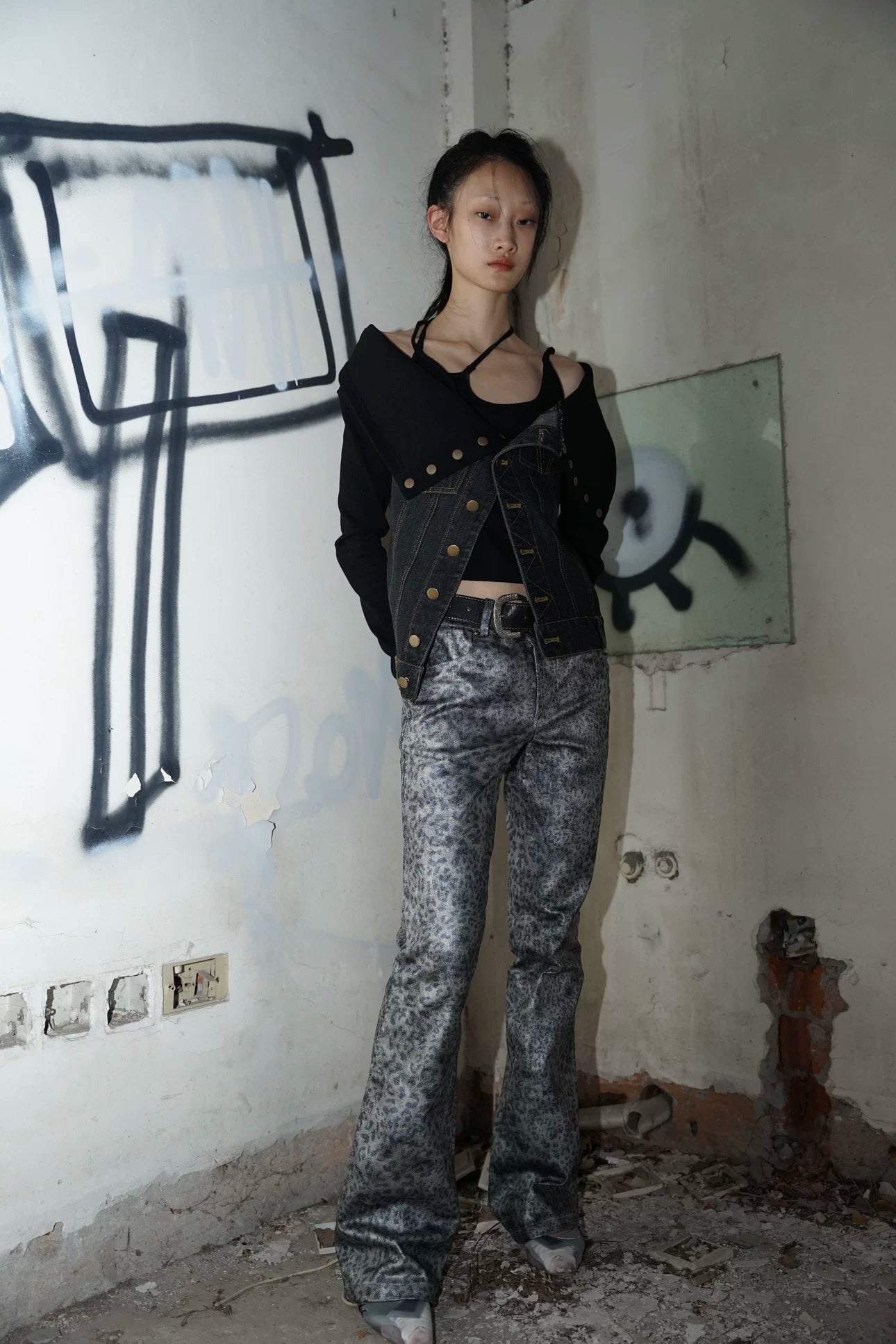 Enteralt Slightly Stretch Leopard Print Denim Flared Pants
