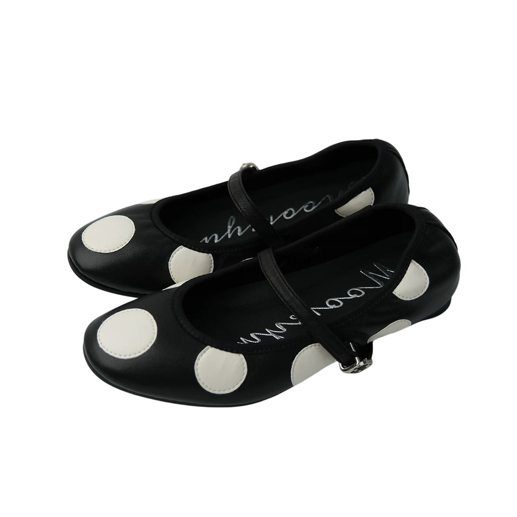Mooreyu Polka Dot Round Head Shallow Mouth One Word with Flat Shoes