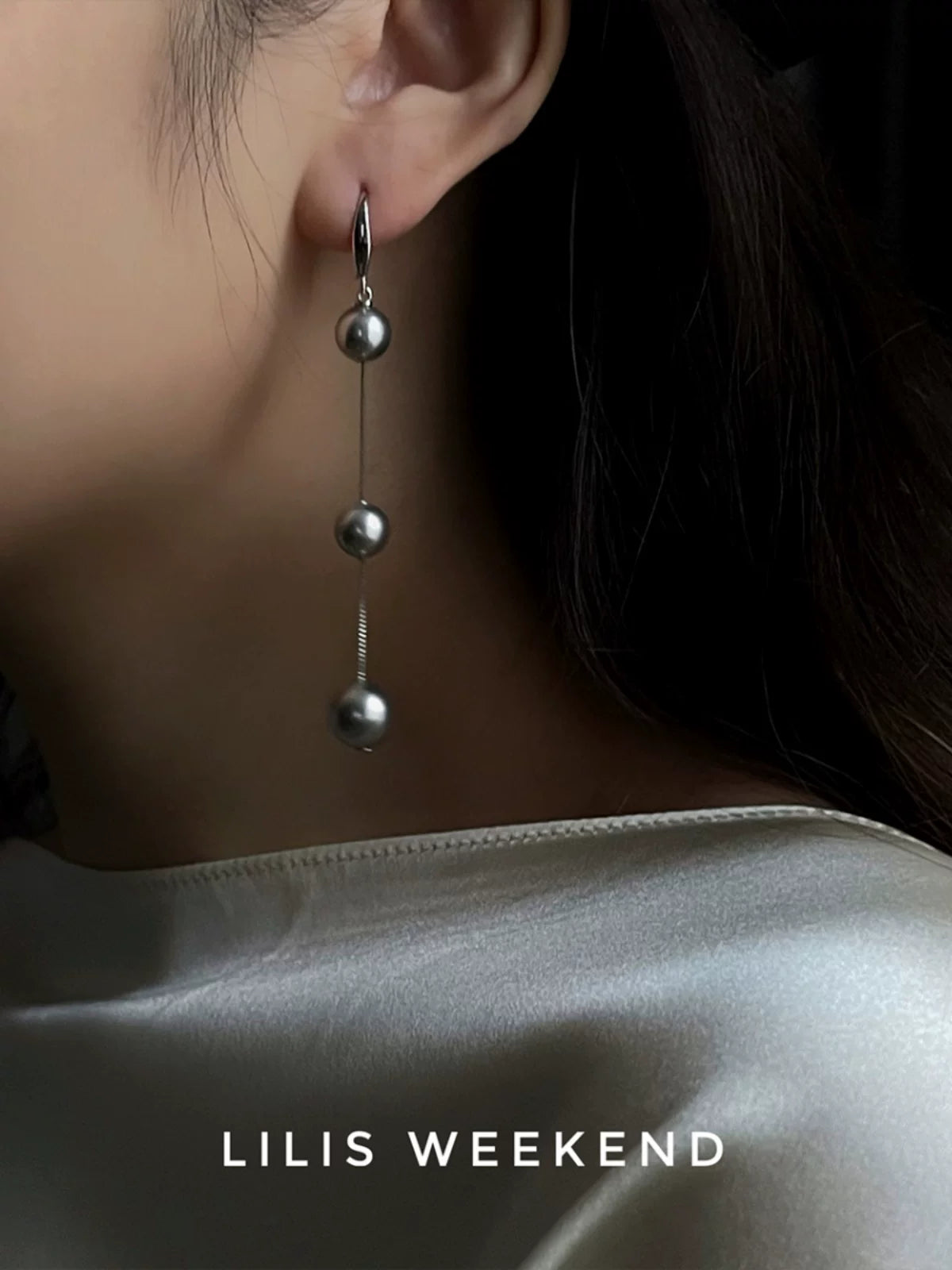 Lilis Weekend Handmade Crystal Pearl Short URL Earrings
