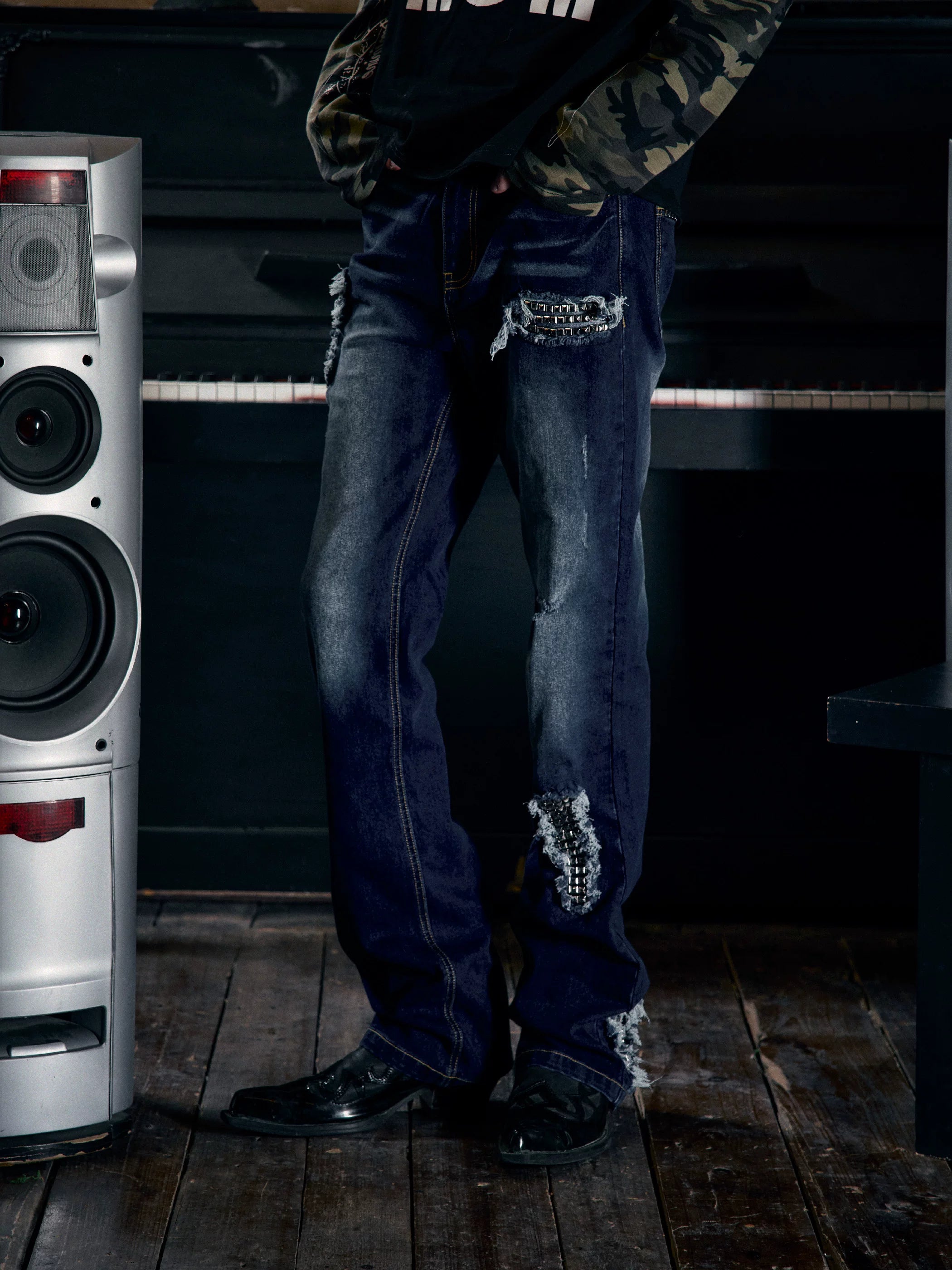 PAIKI Rivet Ripped Slim-fit Micro-elastic Jeans