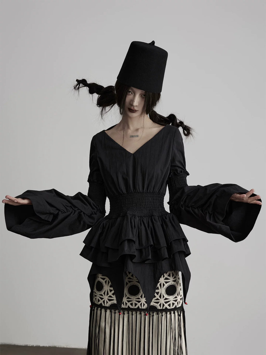 INDULGE Pleated Waist Large V-neck Shirt