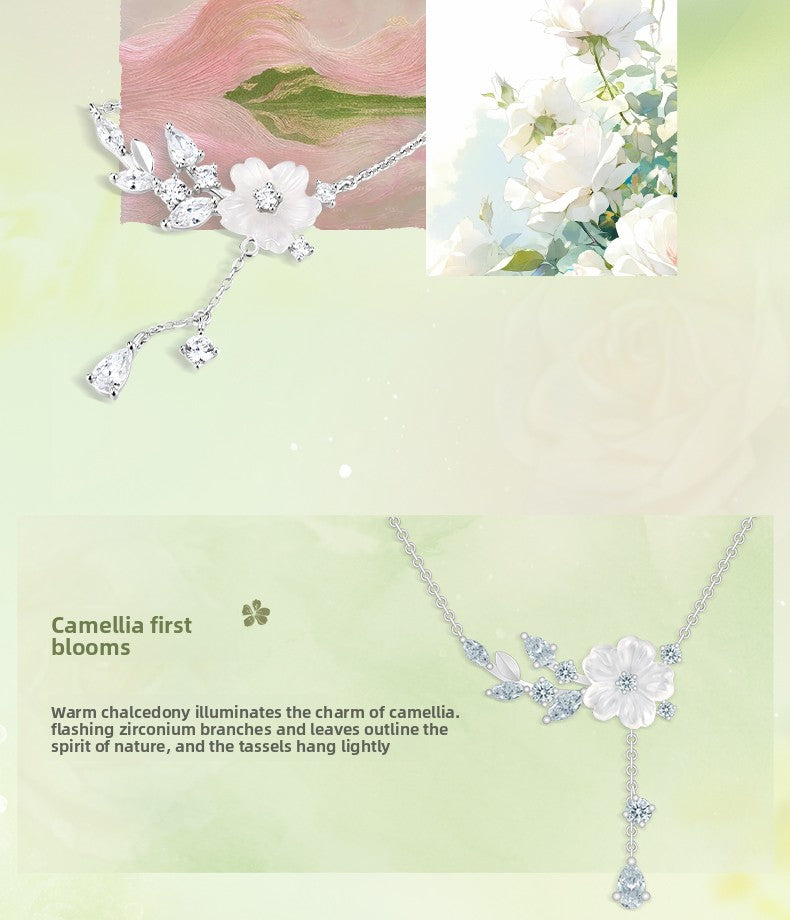 KADER Camellia Niche Necklace