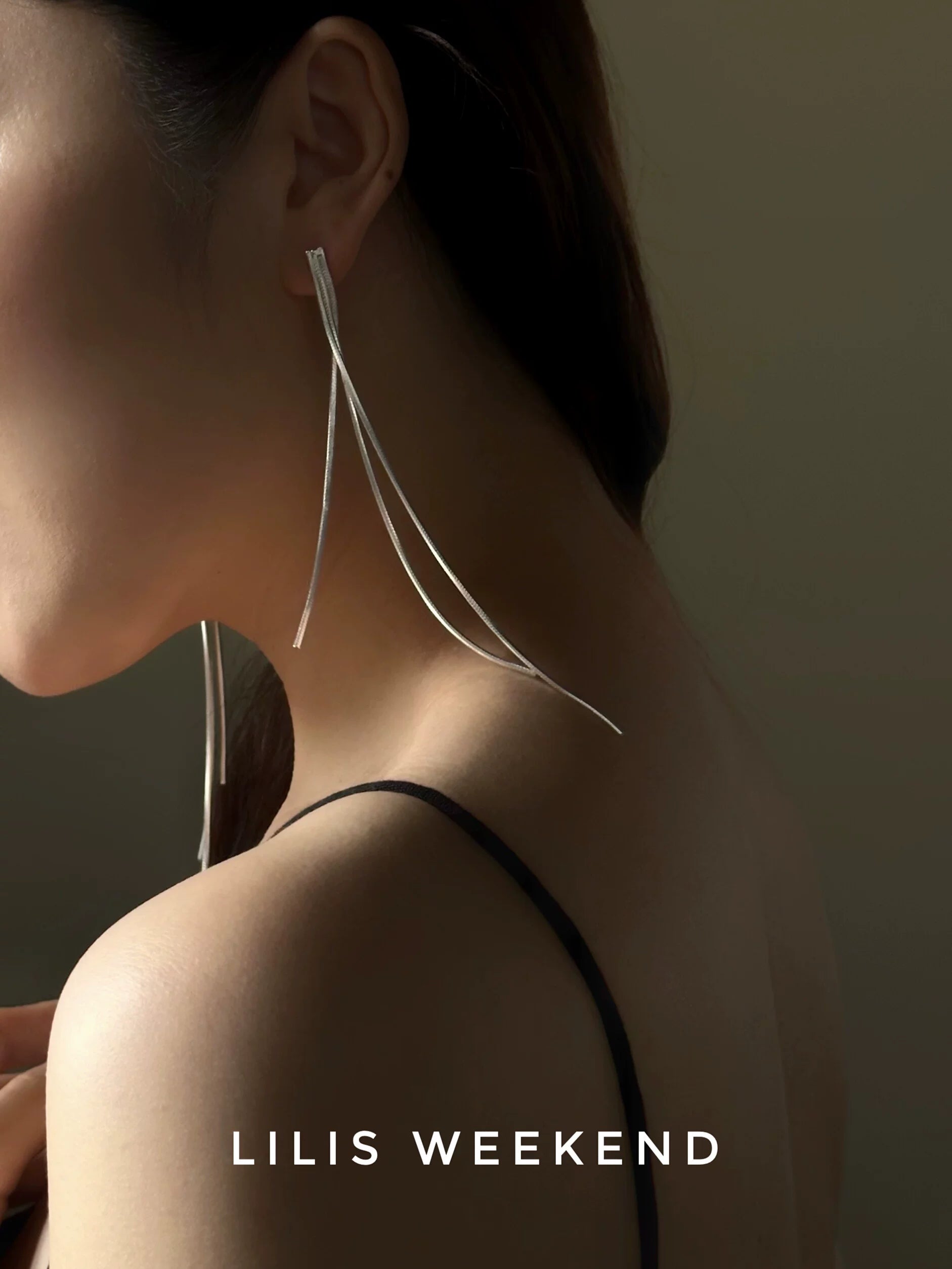Lilis Week Extra Long Fringed Minimalist Stud Earrings