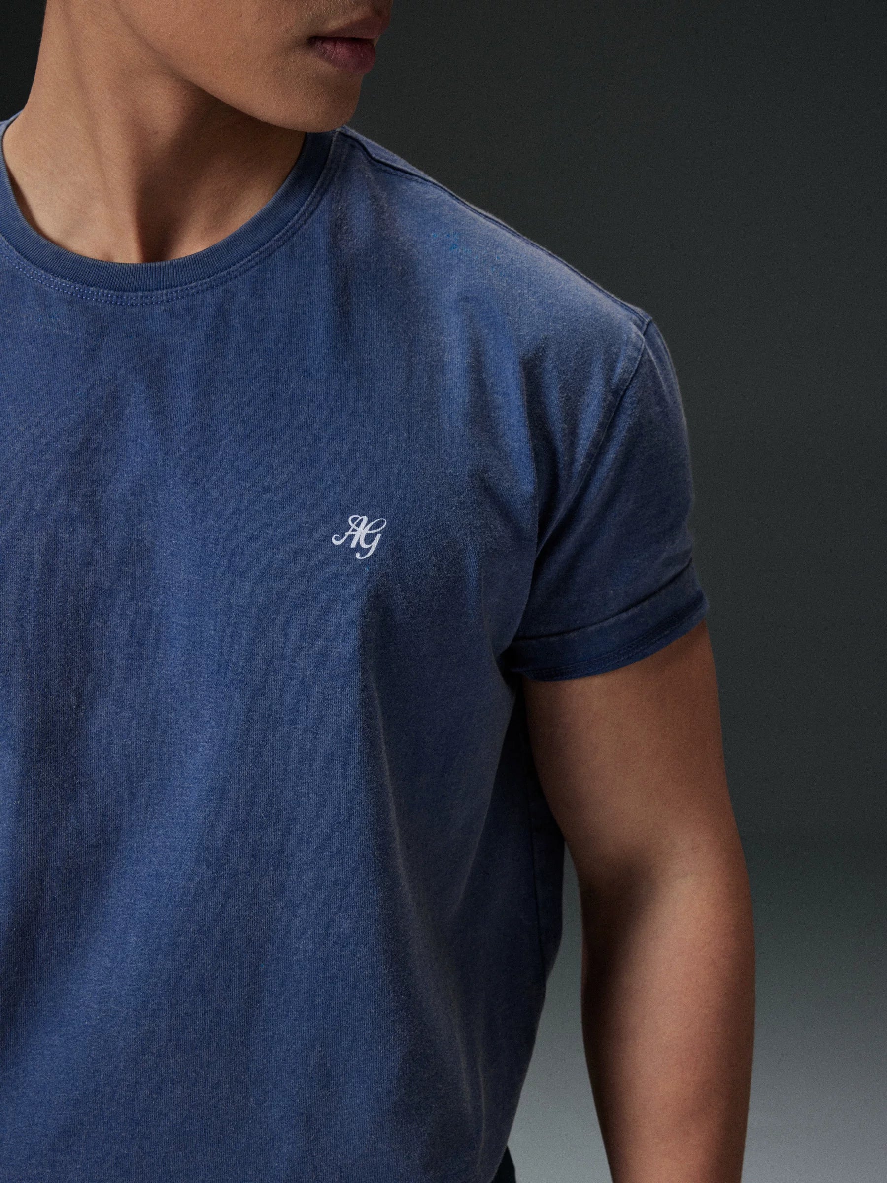 AFTERGLOW Shoulder Slim Tee