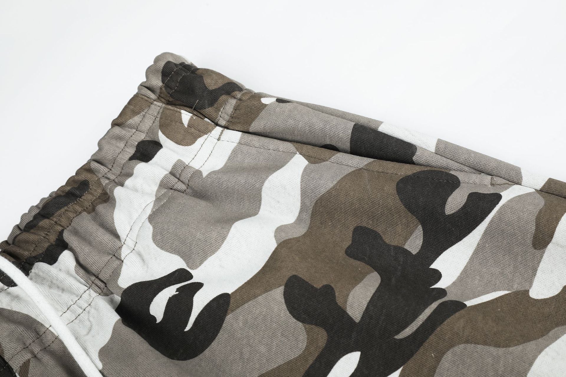 11KN Retro Camouflage Straight Wide-leg Pants