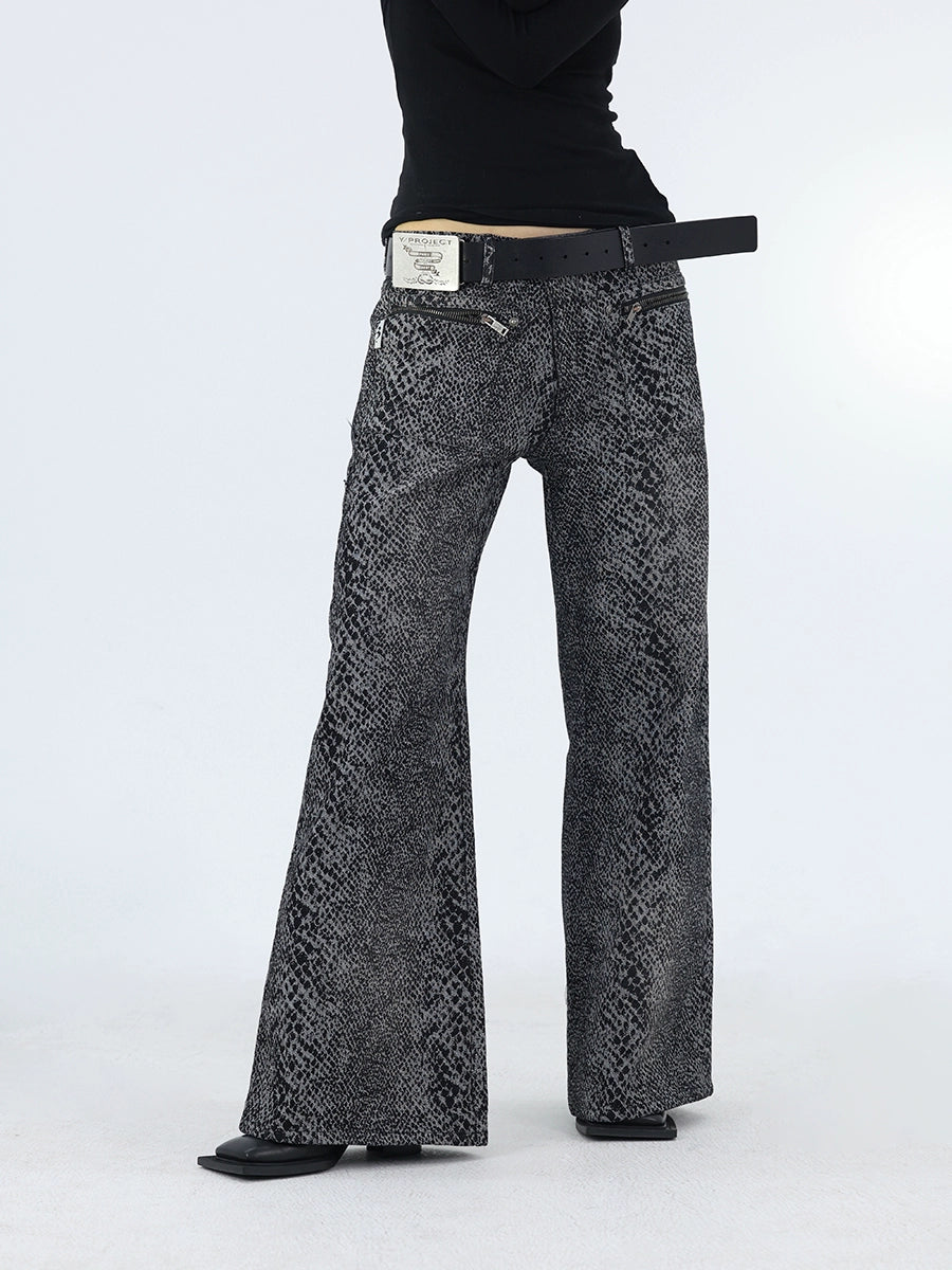 FUZZYKON Medium and Low Waist Zipper Decorative Straight Rivet Snake Pattern Jeans