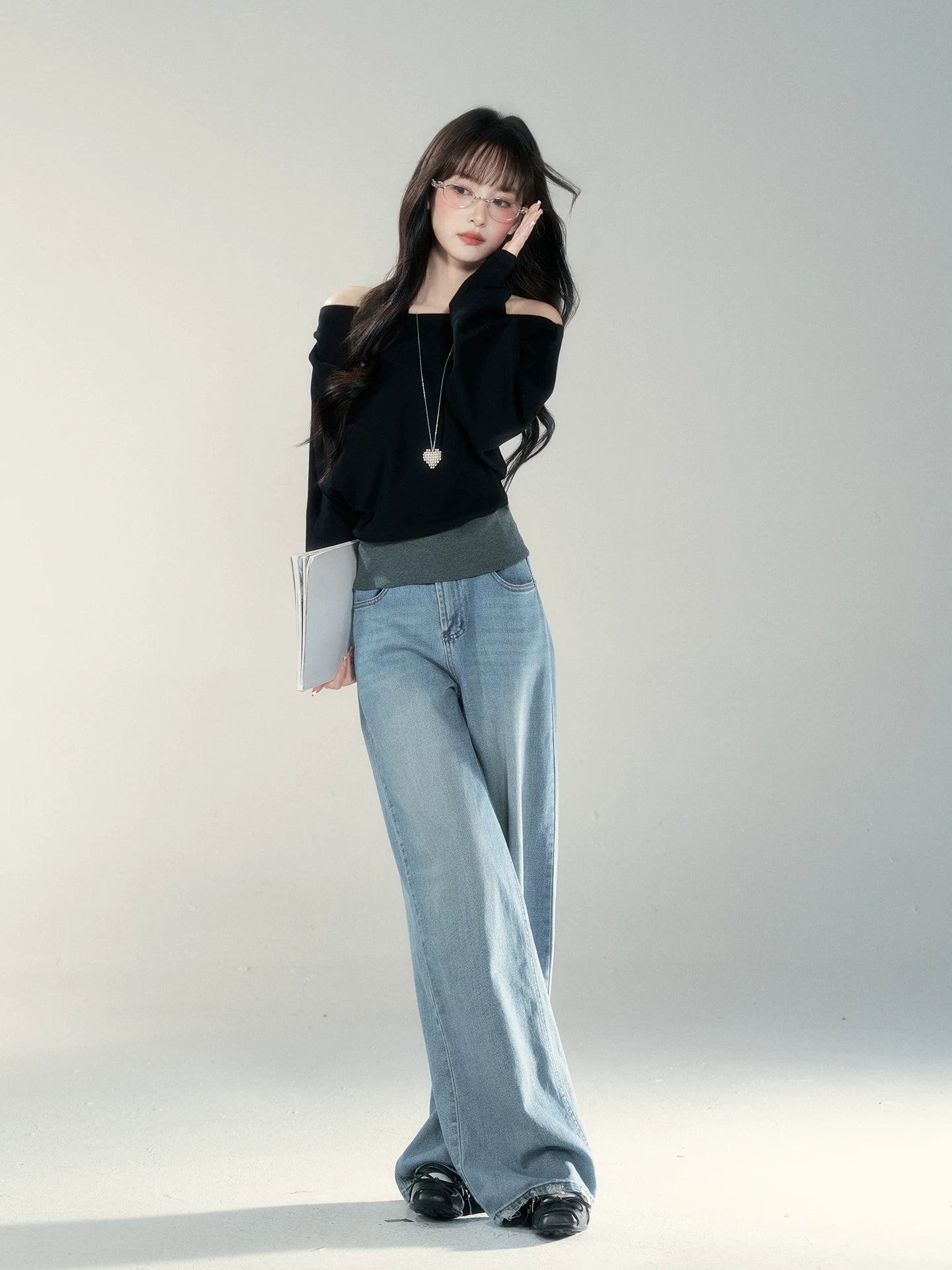 Wildberry Has A Shoulder Halterneck and Slim Long Sleeves