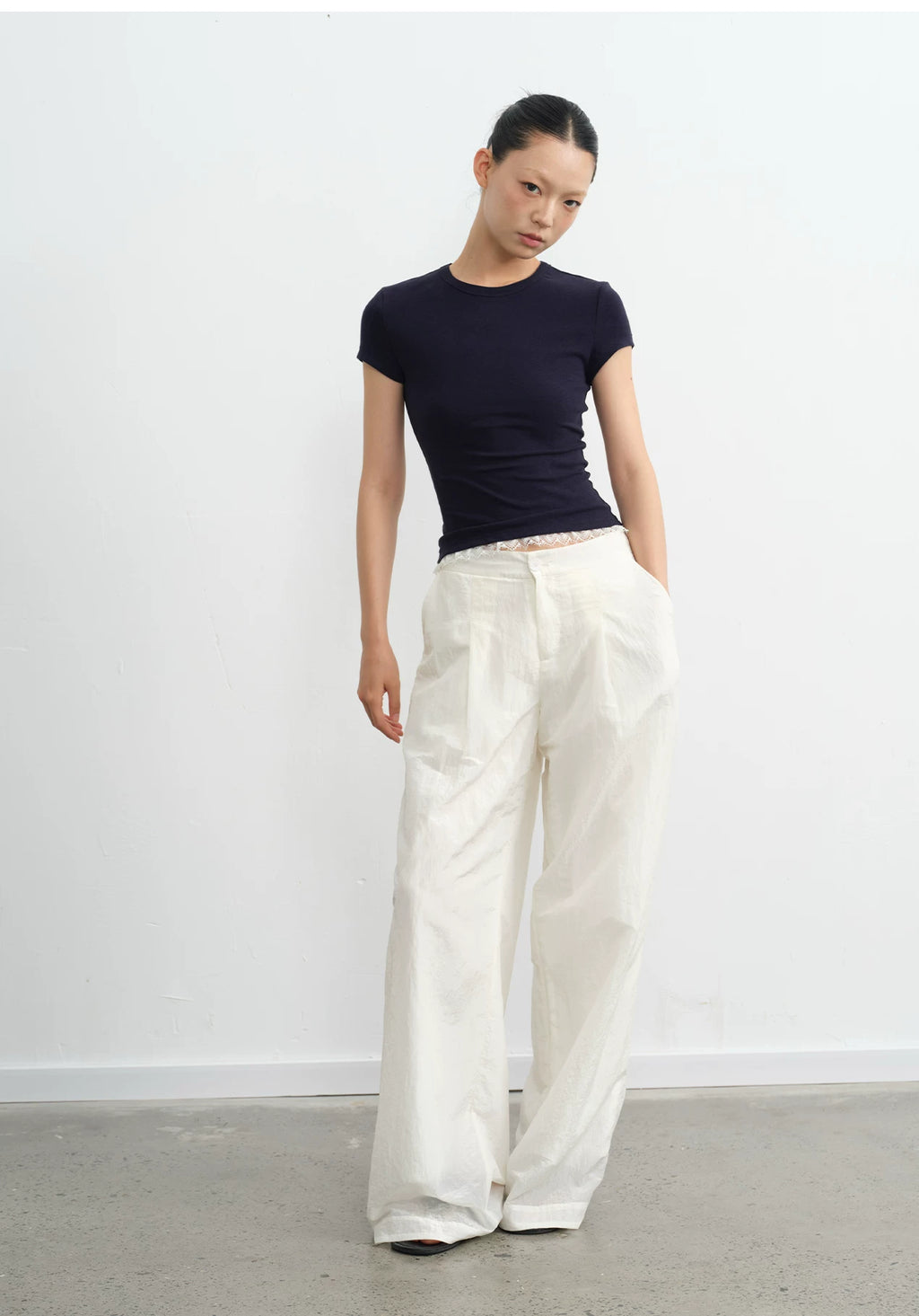 LINY LIBERTY Simple Front Shoulder Slim Tee