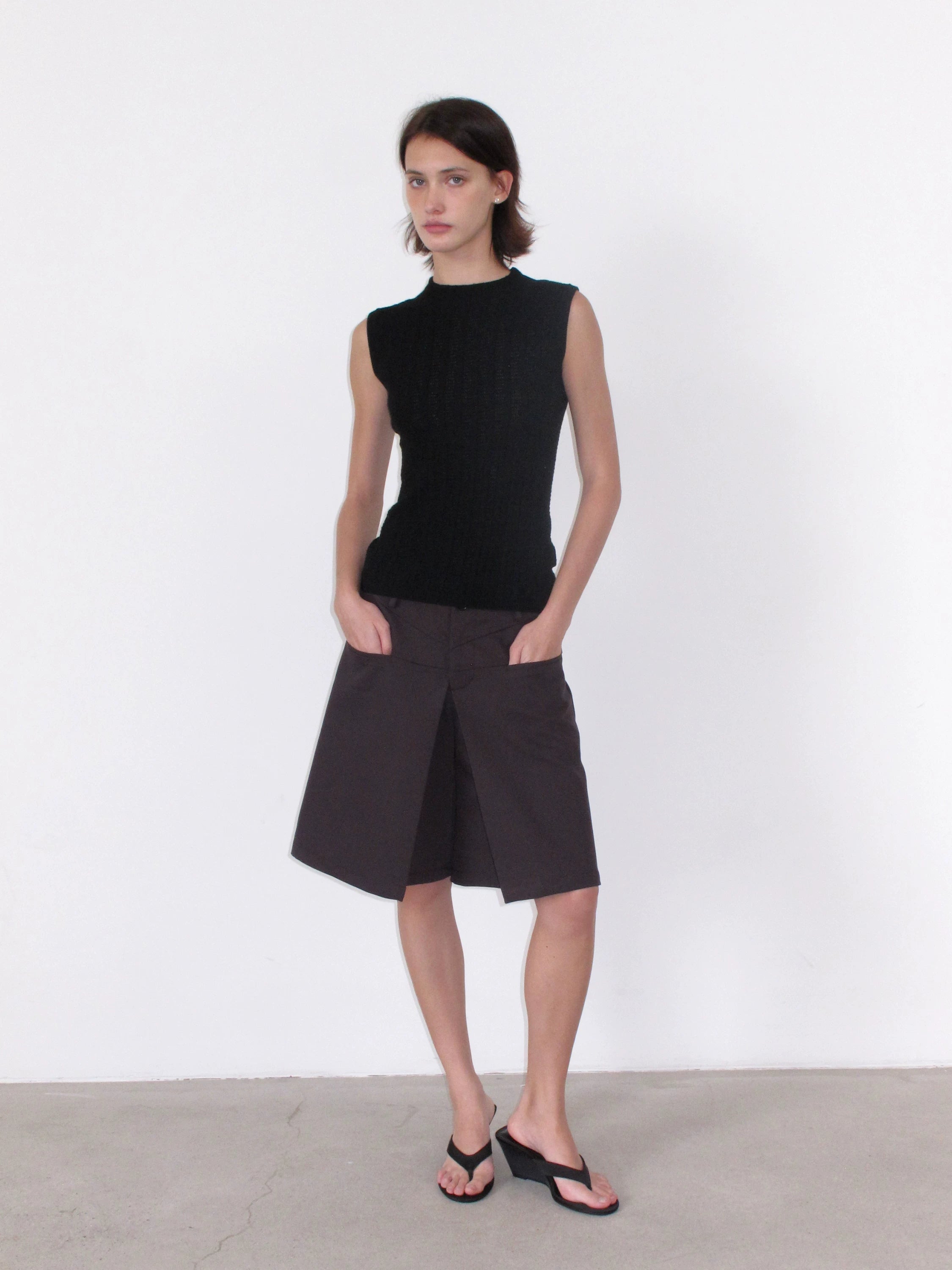 NOT UGLY Woven Small Turtleneck Slim Vest