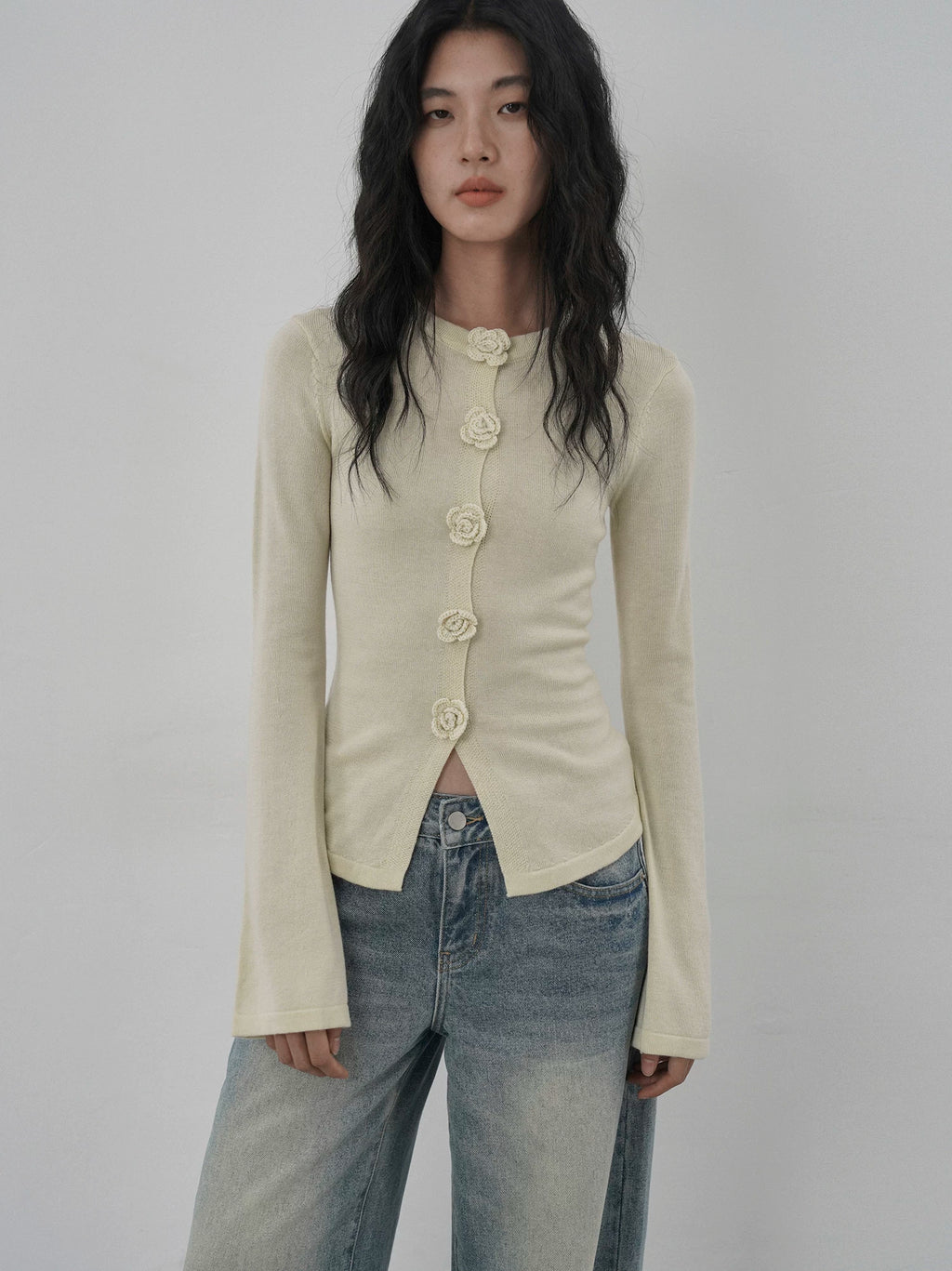 EIGHTHMONTH Three-dimensional Floral Button Knit