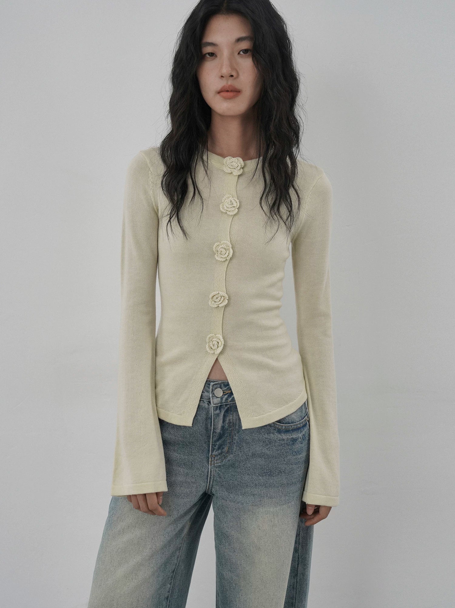 EIGHTHMONTH Three-dimensional Floral Button Knit