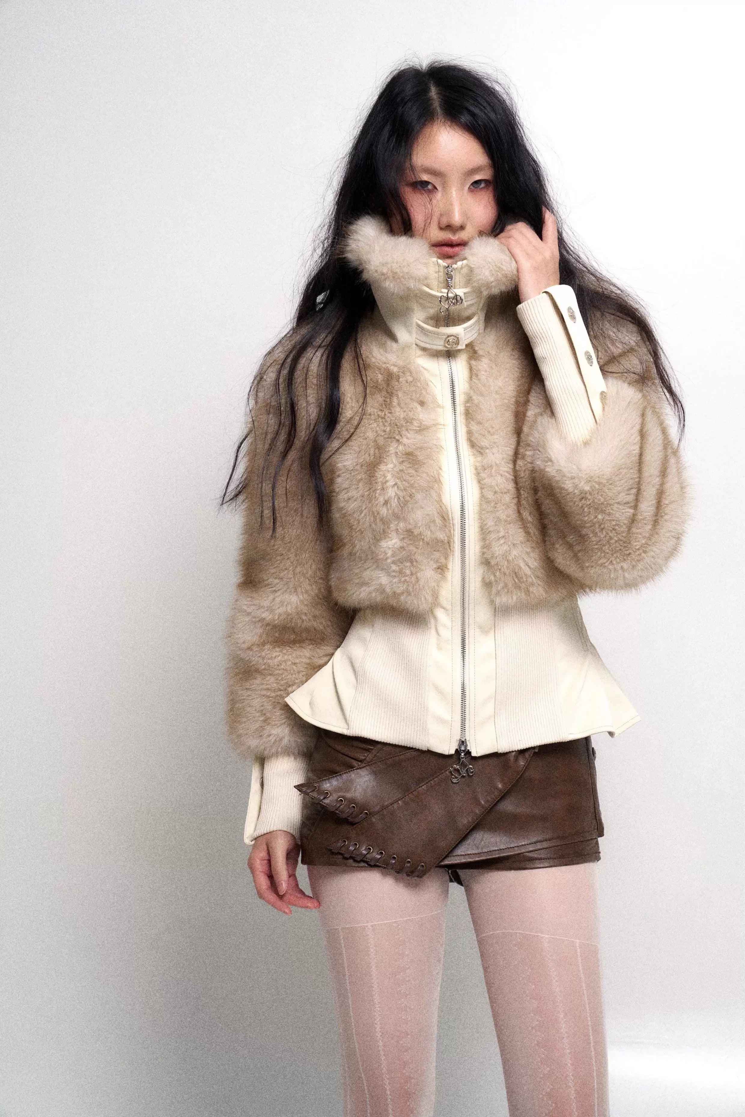 Floirds Market Off-White Skinny Waist Warm Fur Turtleneck Jacket