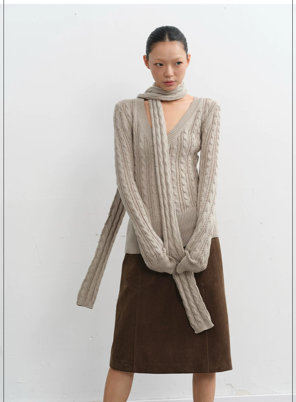 LINY LIBERTY Vintage V-neck Twisted Waist Knitted Sweater