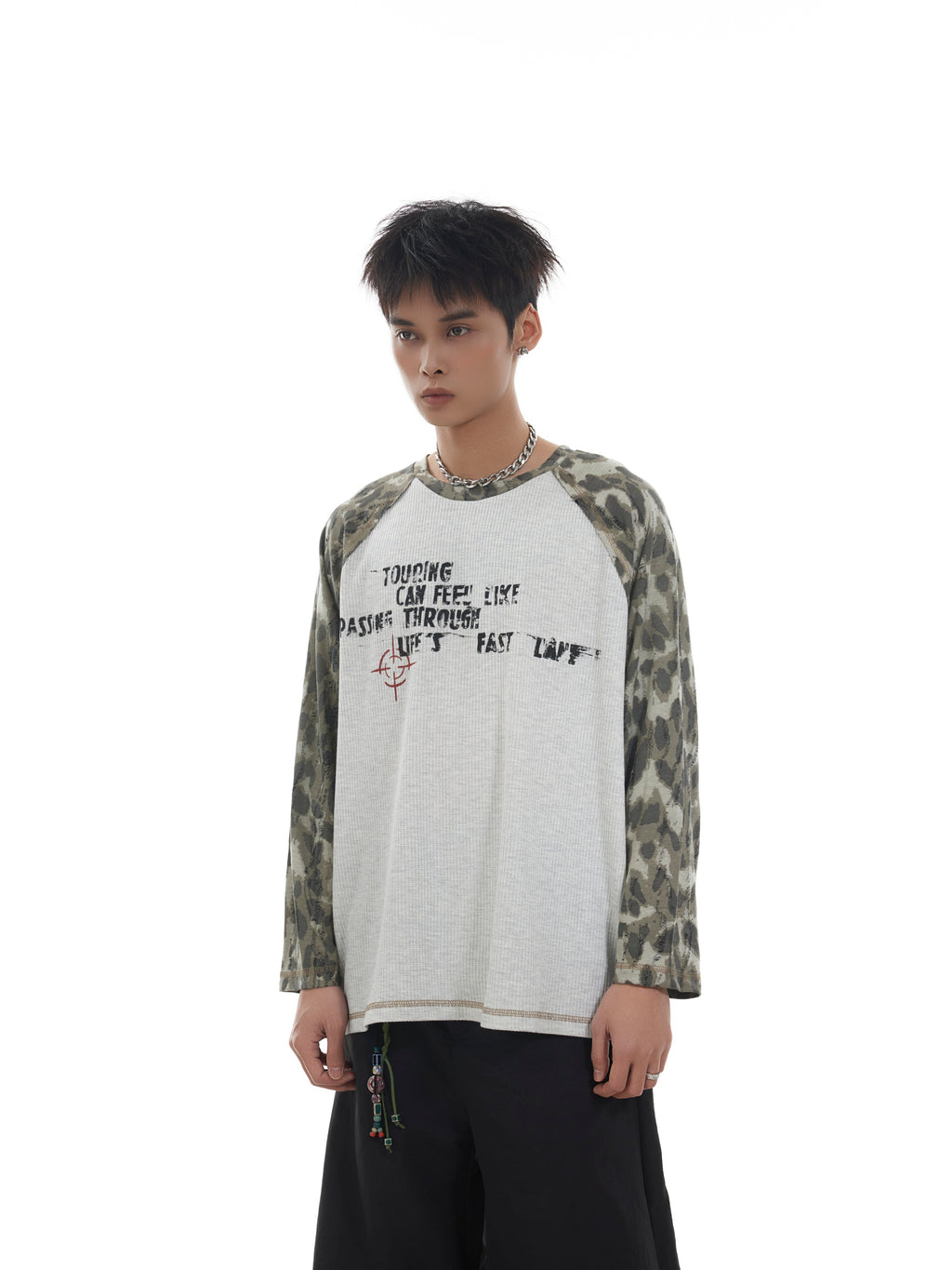 BTSG camouflage splicing ripped shoulder long sleeve Tee