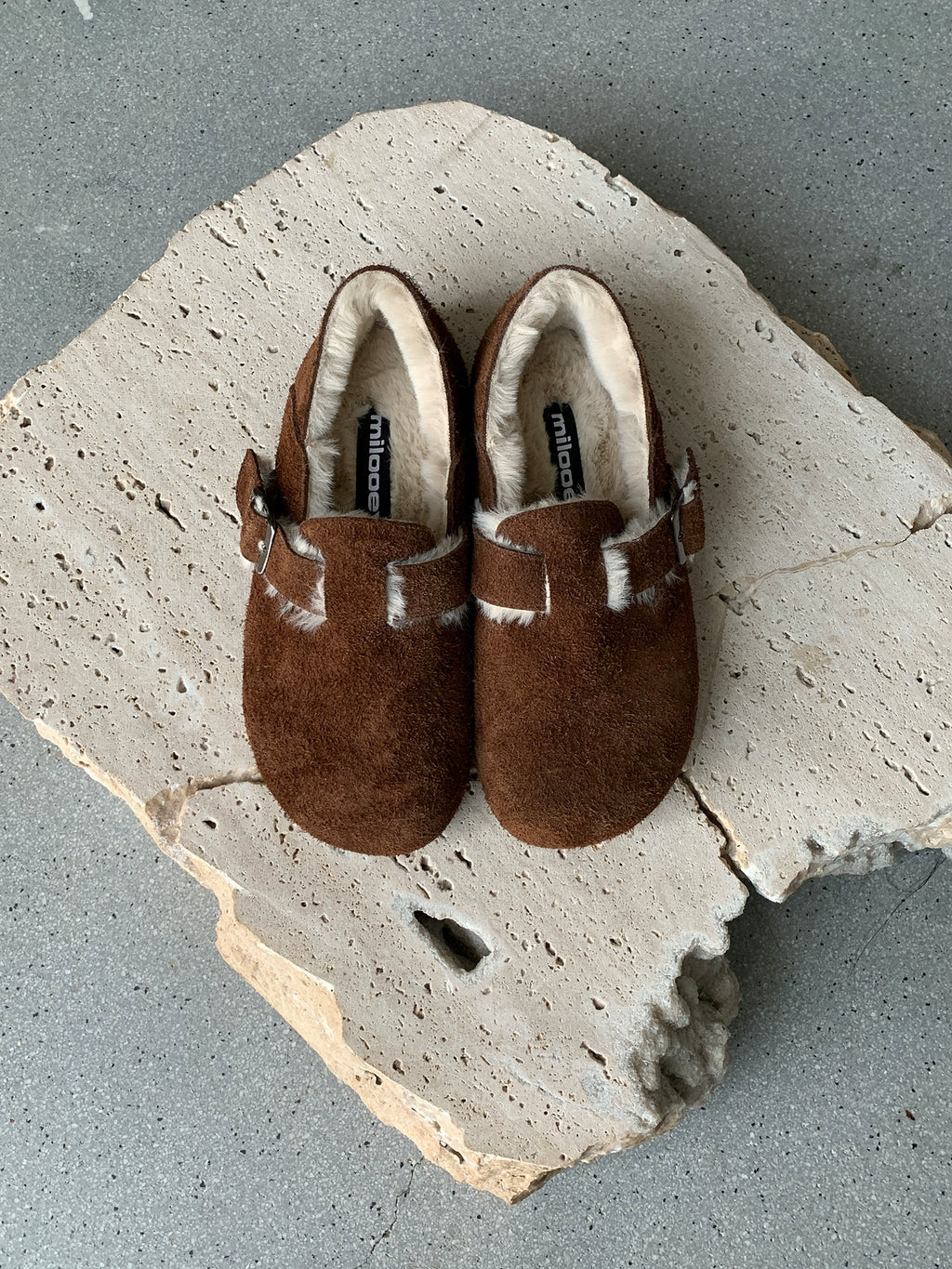 Milooey Flat-bottomed Fleece All-inclusive Soft-soled Shoes