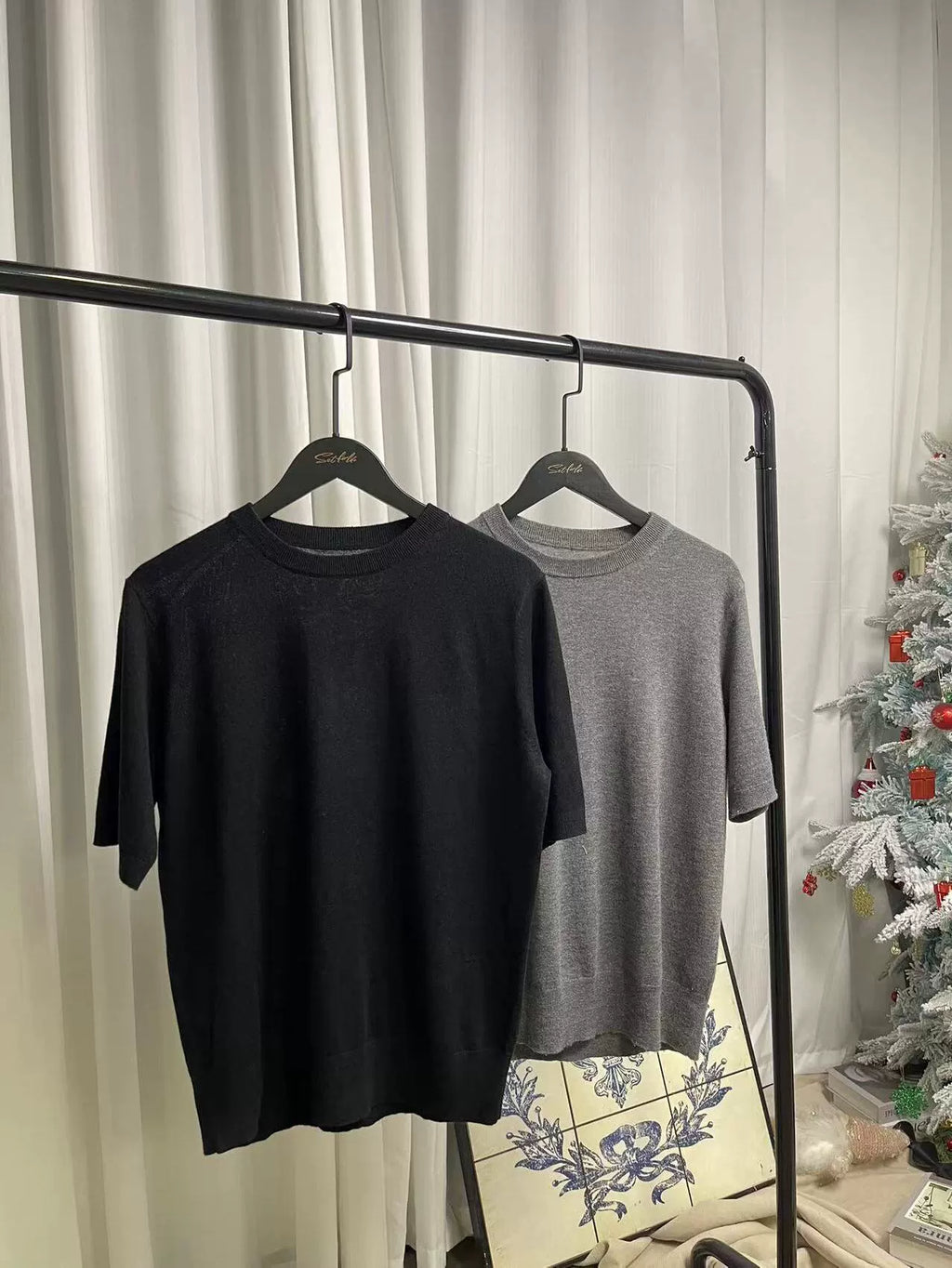 Set for Life Soft Waxy Skin-friendly Slightly Loose Round Neck Tee
