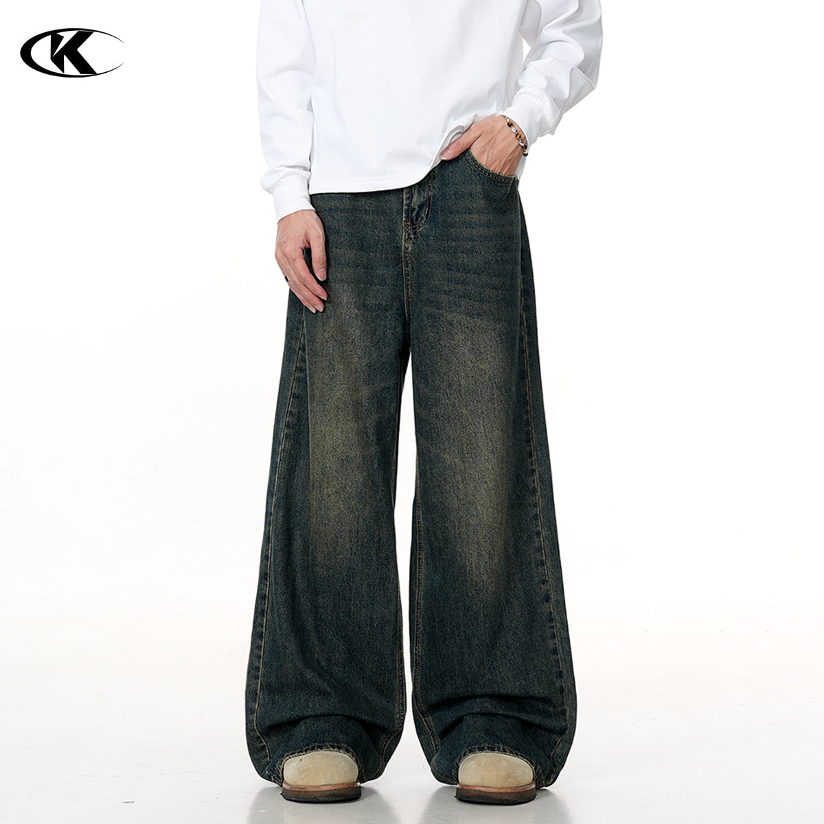 11KN Vintage Straight Jeans