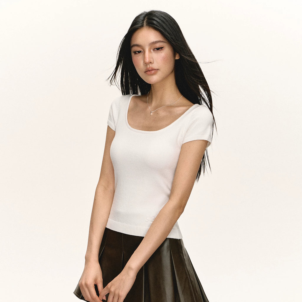 Ariseism Vintage Back Hollow Butterfly Knitted Tee