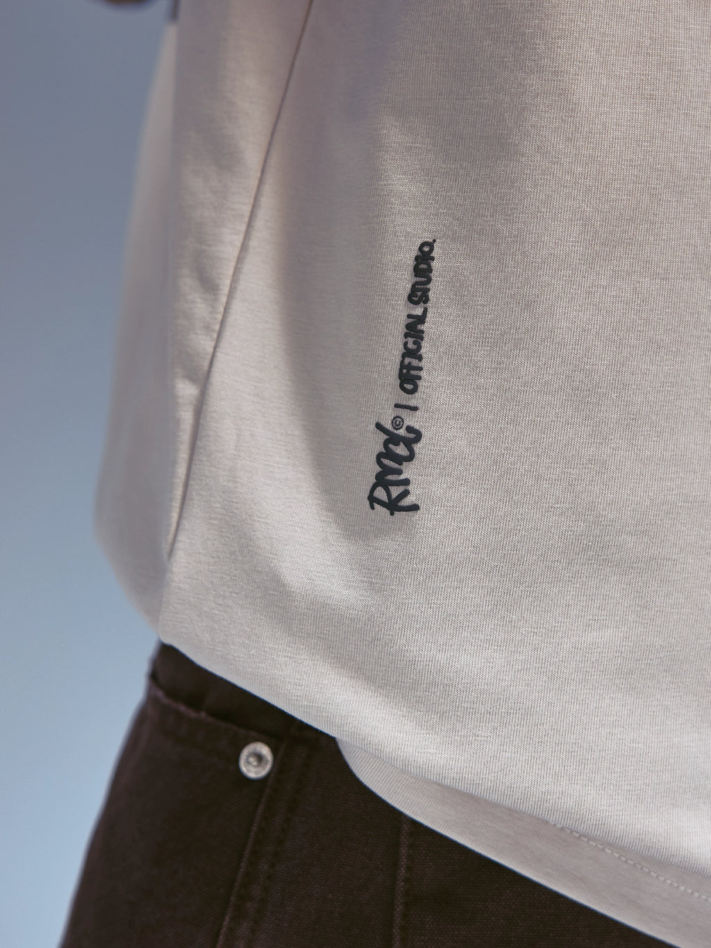 Remedy Letters Old Contrasting Color Shoulder Sleeves Long Sleeves