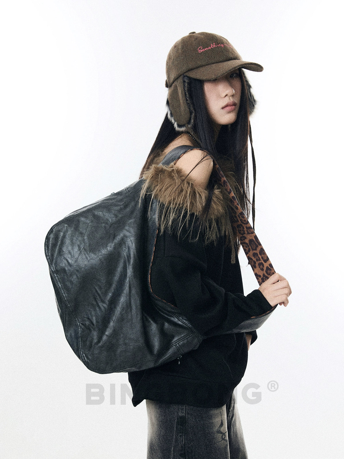 BINGBONG Vintage Large Capacity Slack Simple Shoulder Crossbody