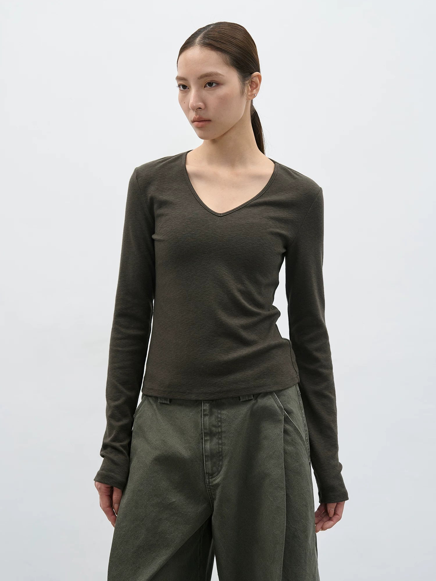 EIGHTHMONTH V-neck Simple and Versatile Long Sleeves