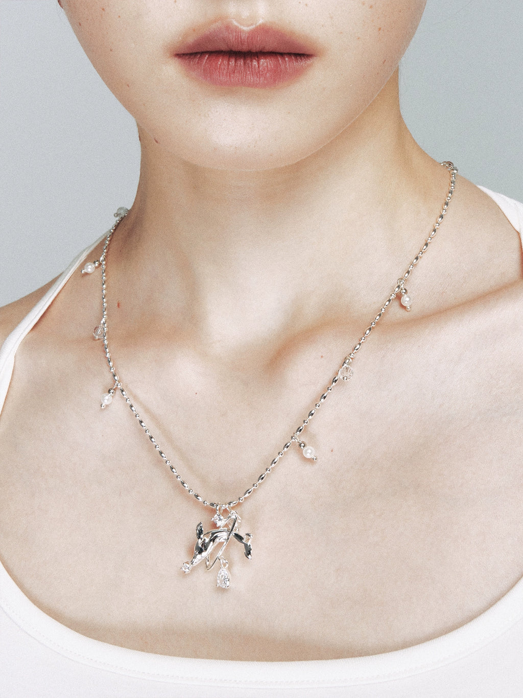 1JINN Whale Pendant Collarbone Chain