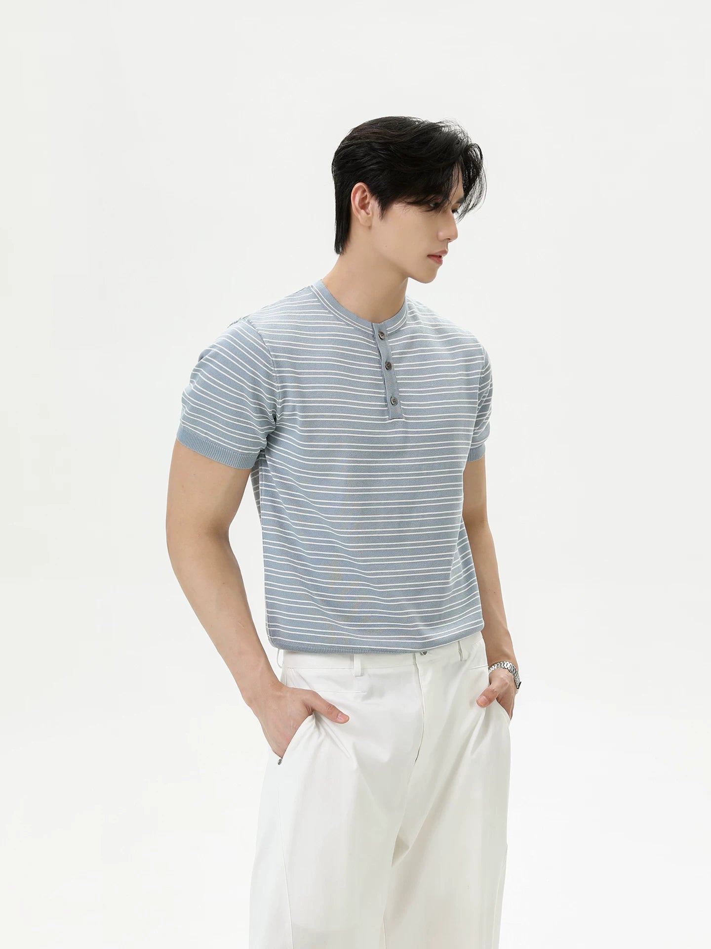 TURNTIDE Front Shoulder Striped Contrasting Knitted Tee