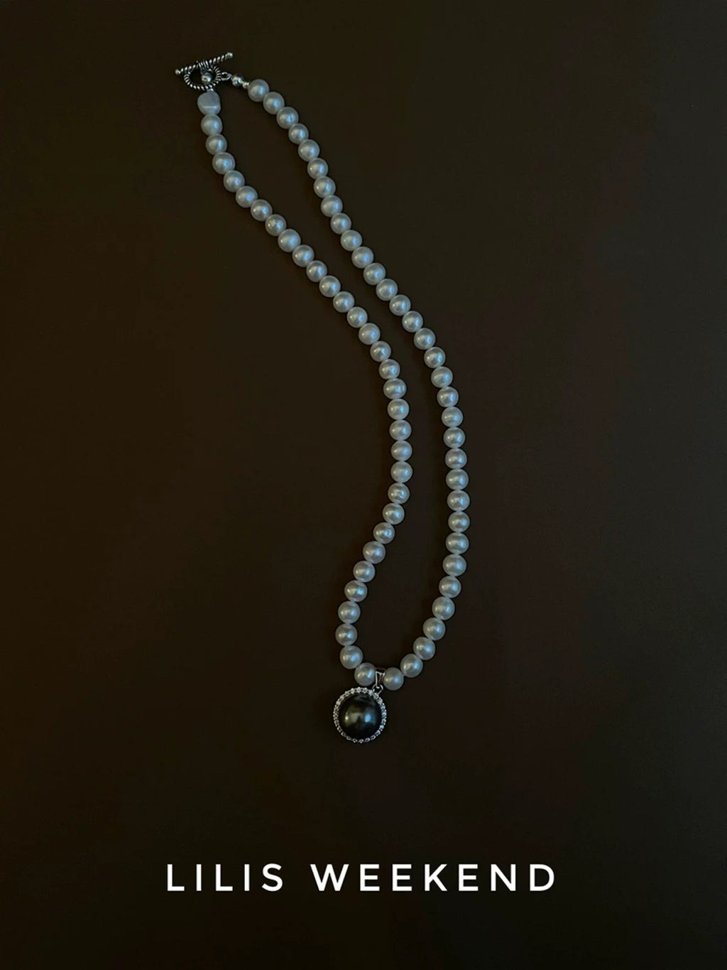 Lilis Weekend Stylish Vintage Natural Freshwater Pearl Necklace