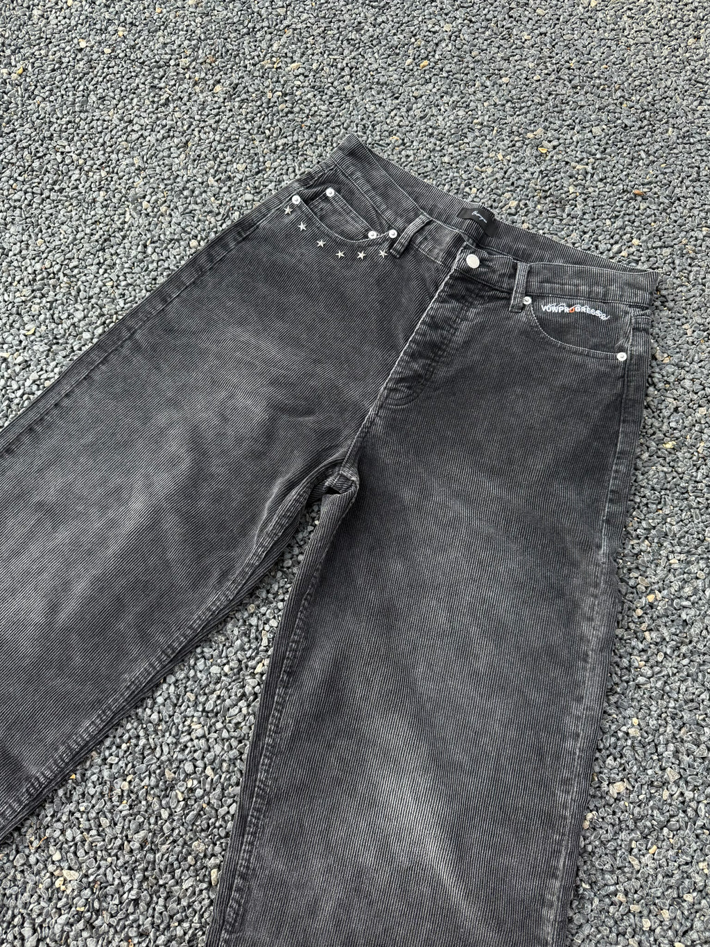 VOWPROGRESS Riveted Corduroy Embroidered Straight Pants