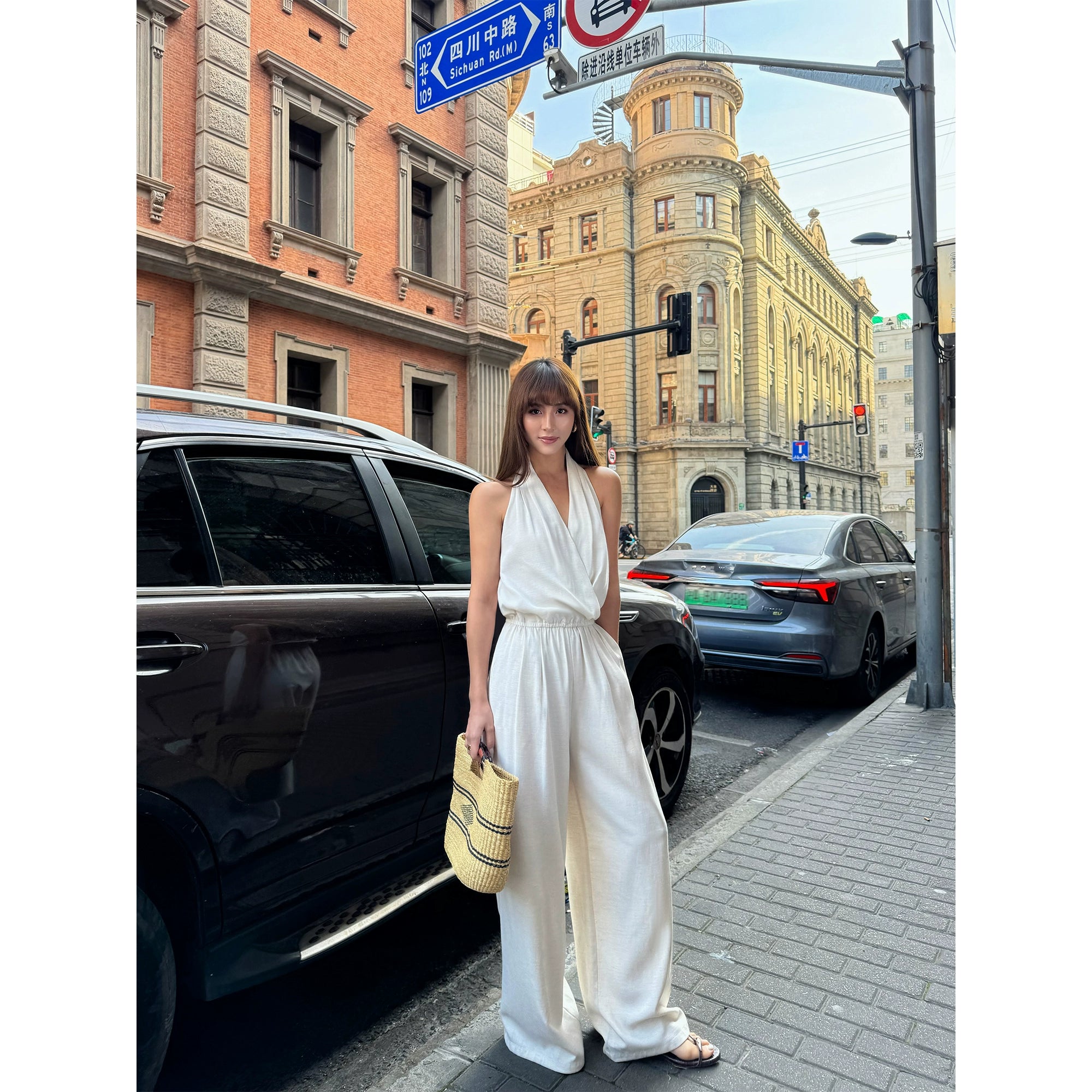 NEVA HUV Neck-hanging Sleeveless Jumpsuit