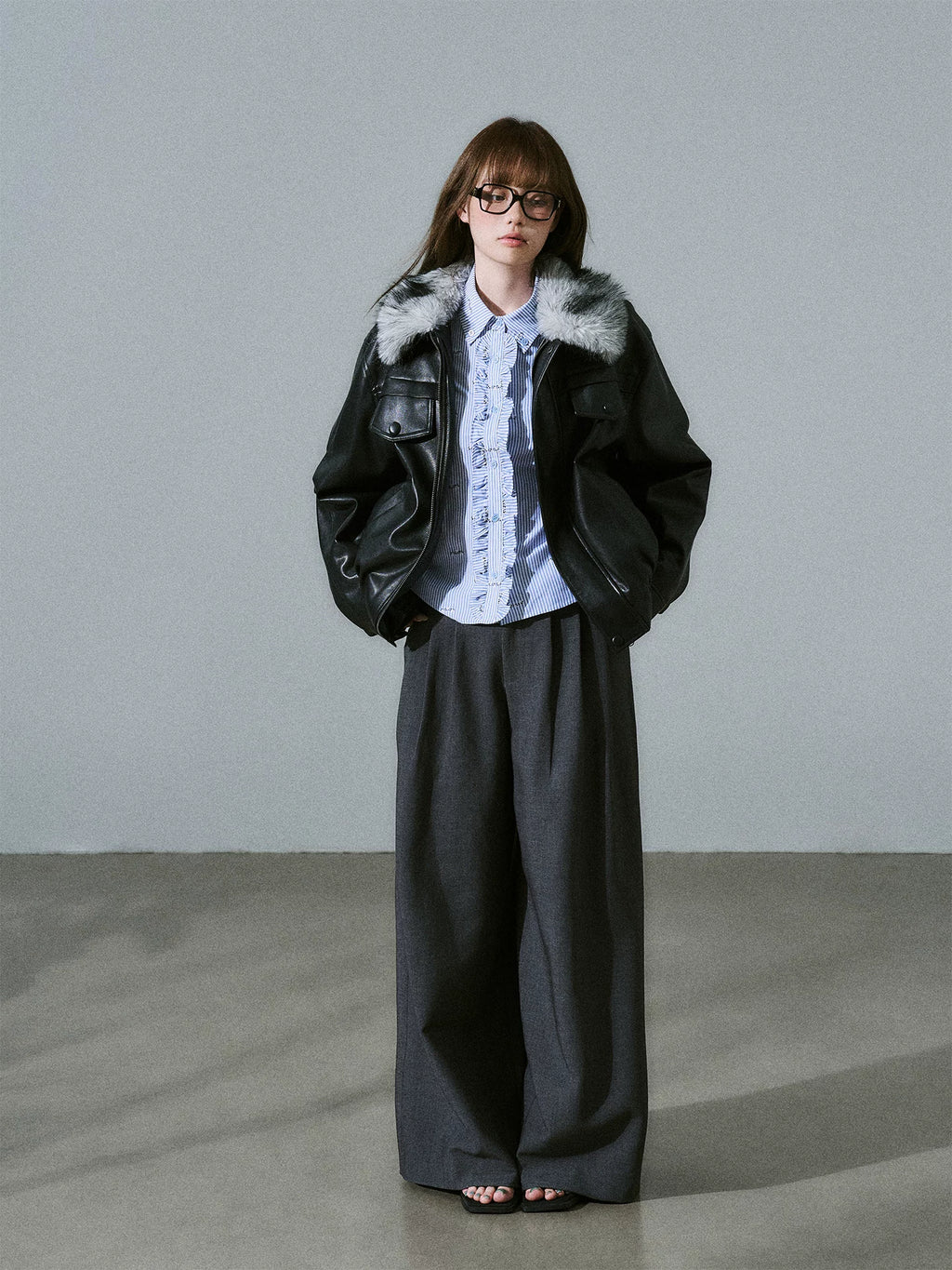 LOST FOREST Versatile Slim Low-rise Wide-leg Trousers