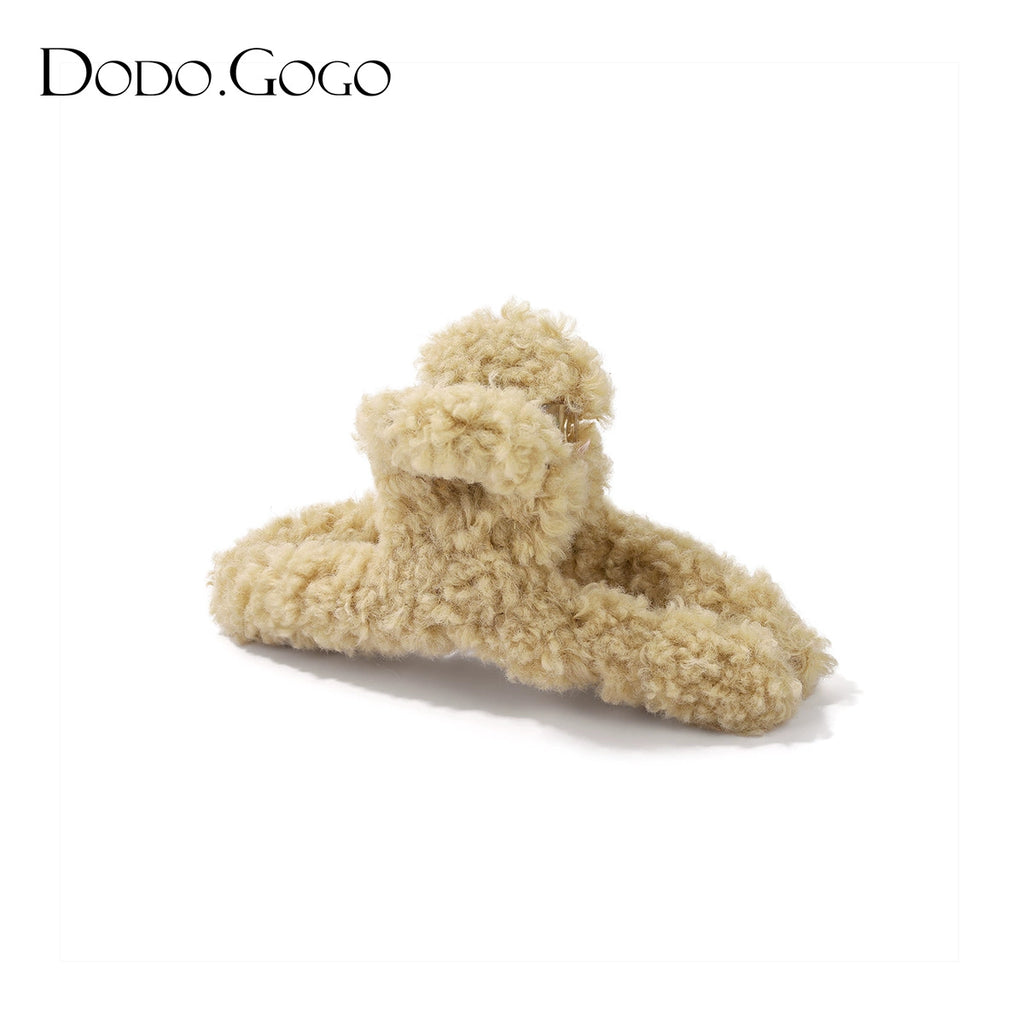 Dodogogo Cute Bear Fluffy Hair Scratching