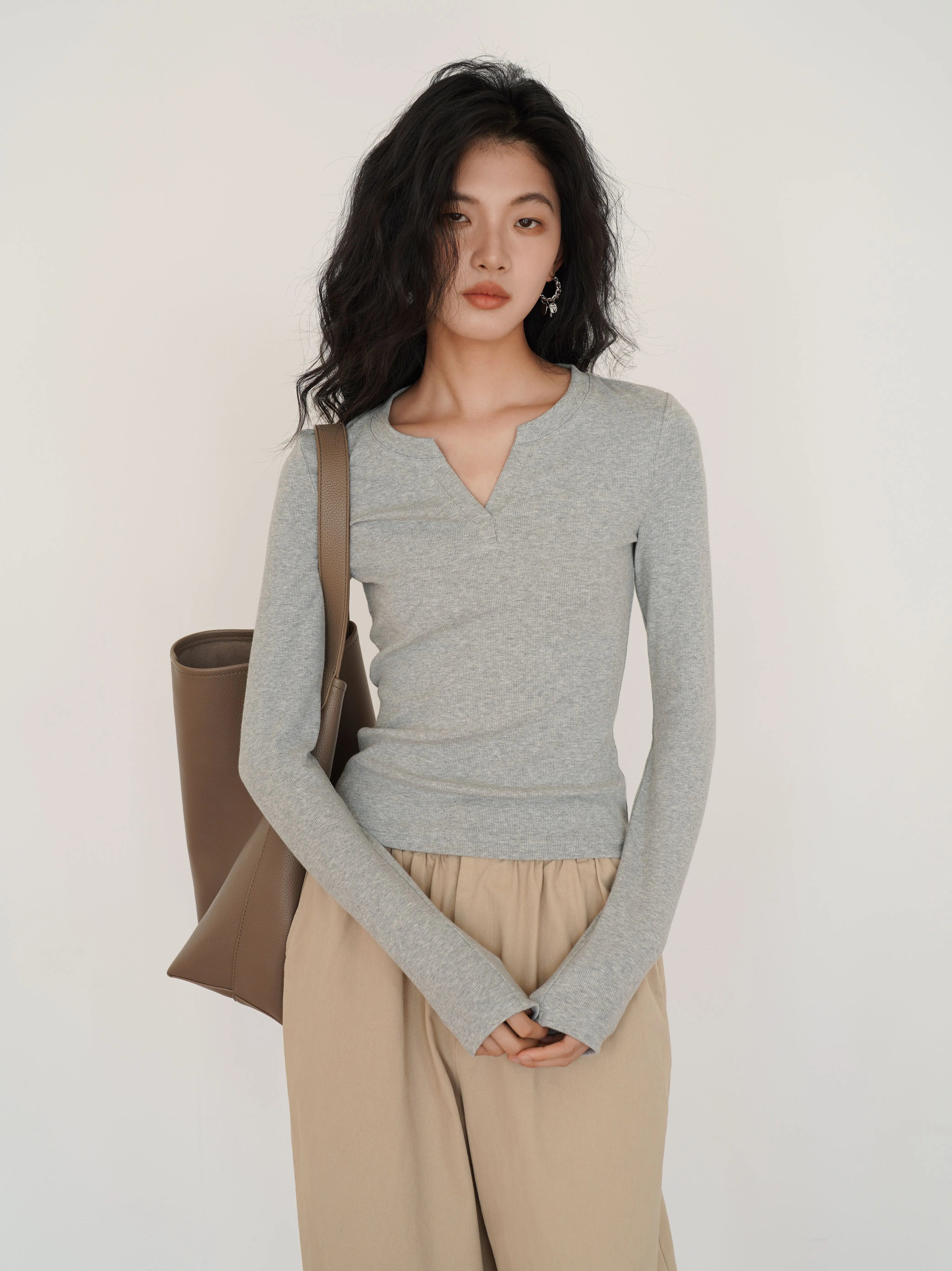 EMv Neck Knitted Bottom Long Sleeve
