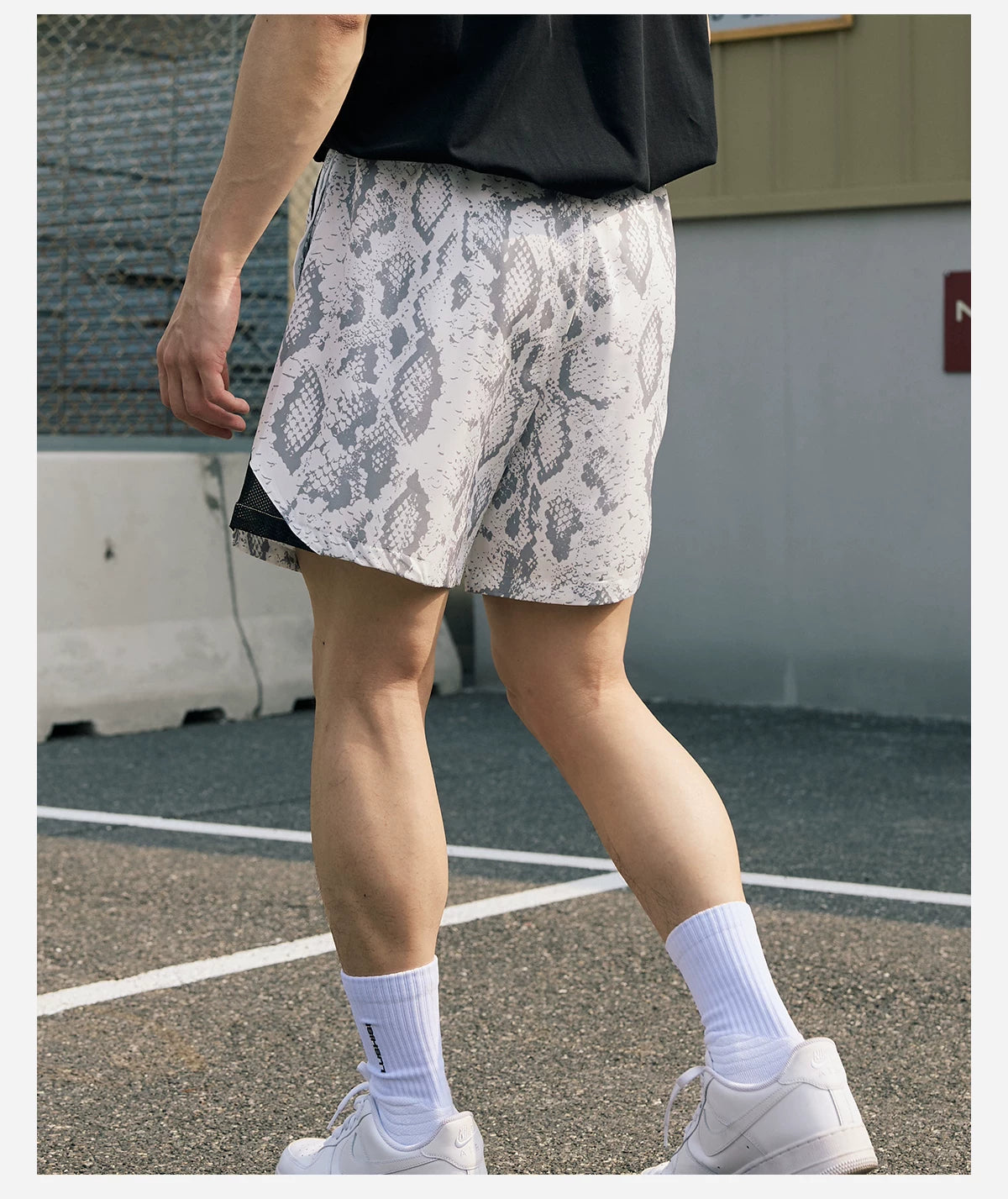 LUSHISI Snake Print Sweat-wicking Breathable Shorts