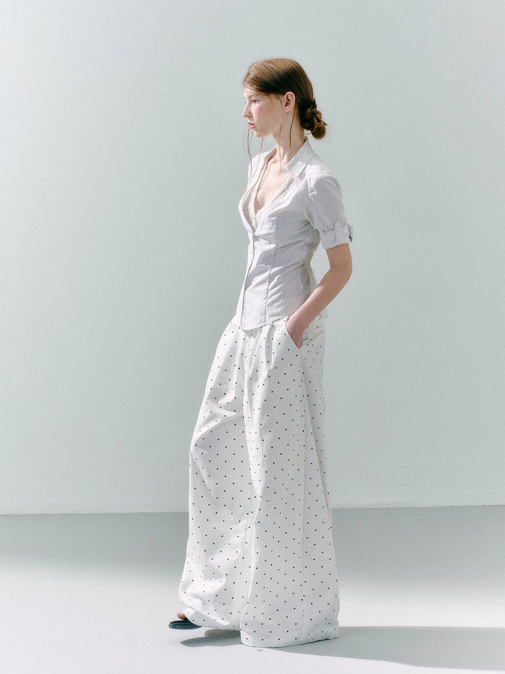 LOST FOREST Low-neck Lace Fake Two-piece Slim-fit Shirt