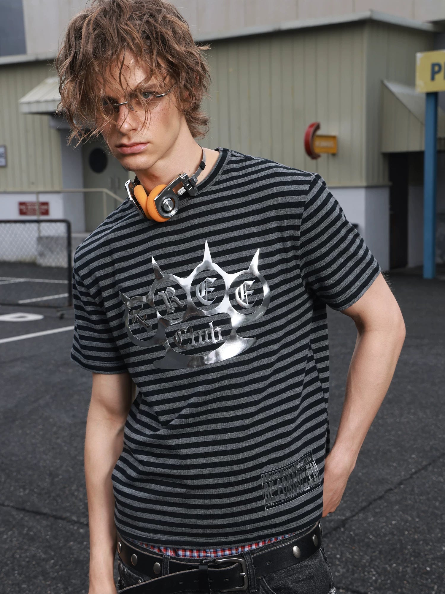 SAXGENWON Striped Three-dimensional Bright Silver Printed Front Shoulder Tee