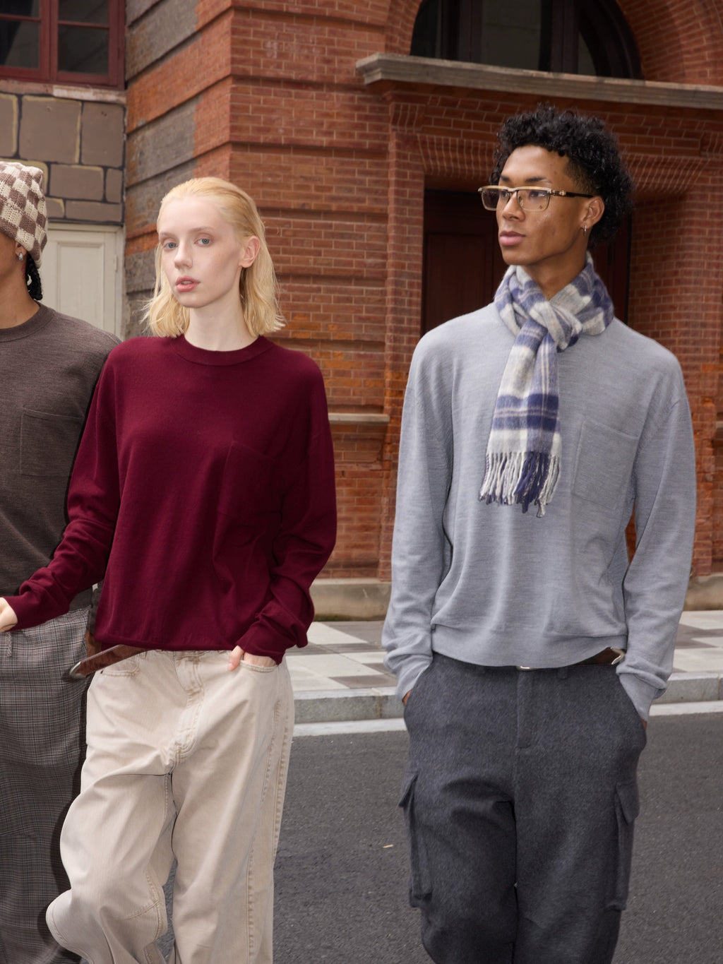 VLABMADE Slack Crew Neck Pocket Long Sleeve Sweater