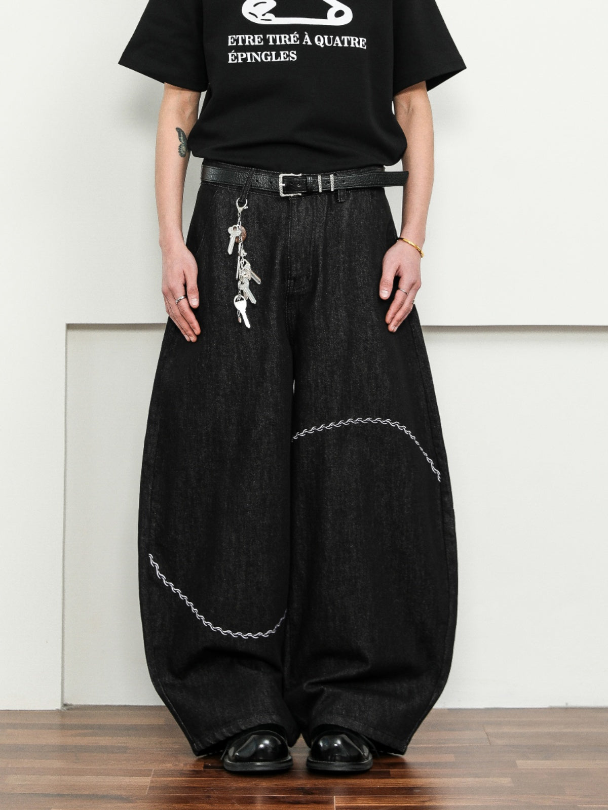 FLYOFF niche arc embroidery Danny scimitar jeans